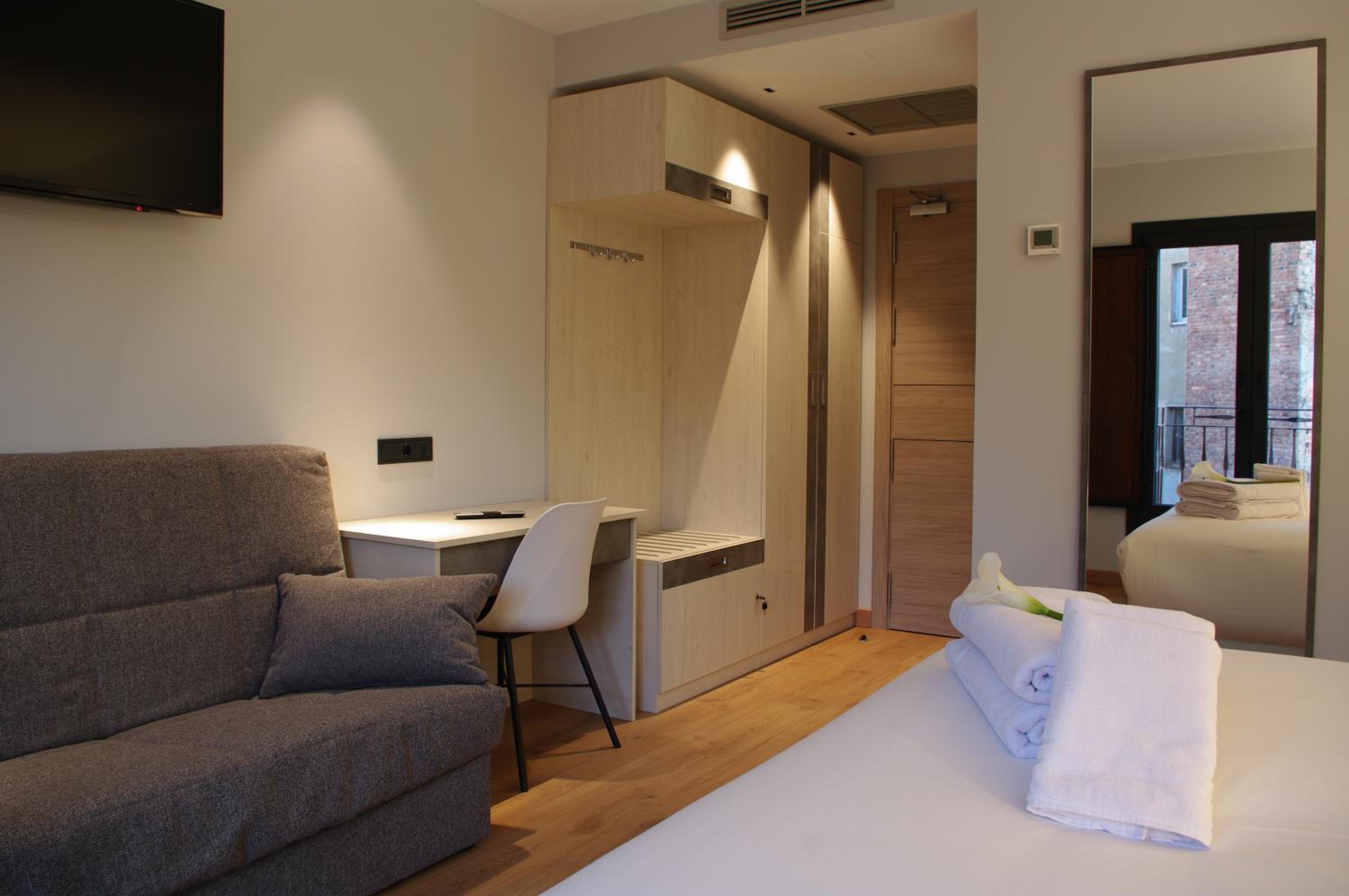 Deluxe Double or Twin Room with Balcony