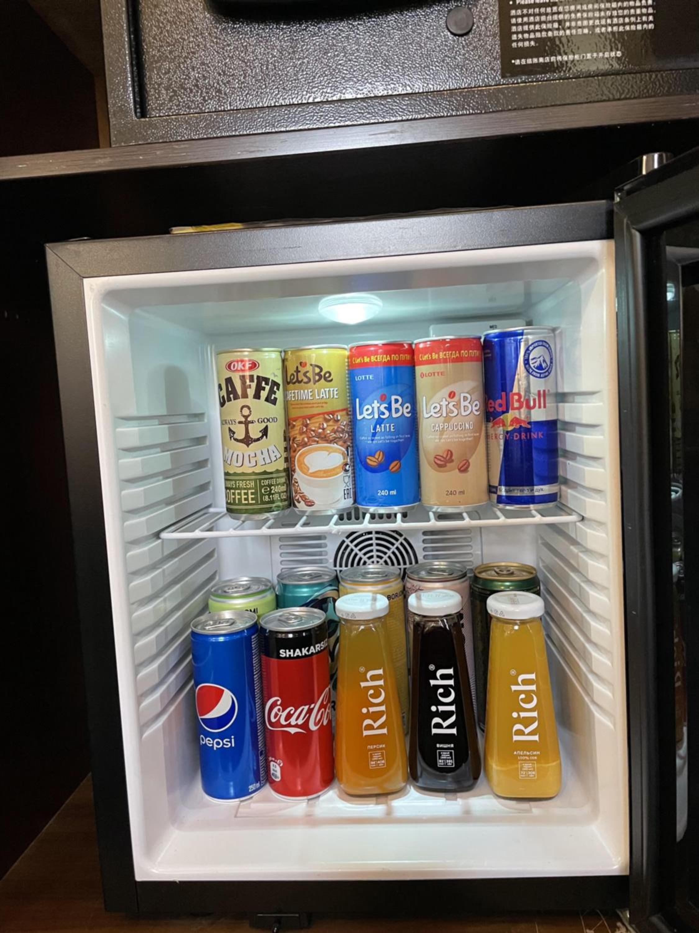 Family Room with Garden View
