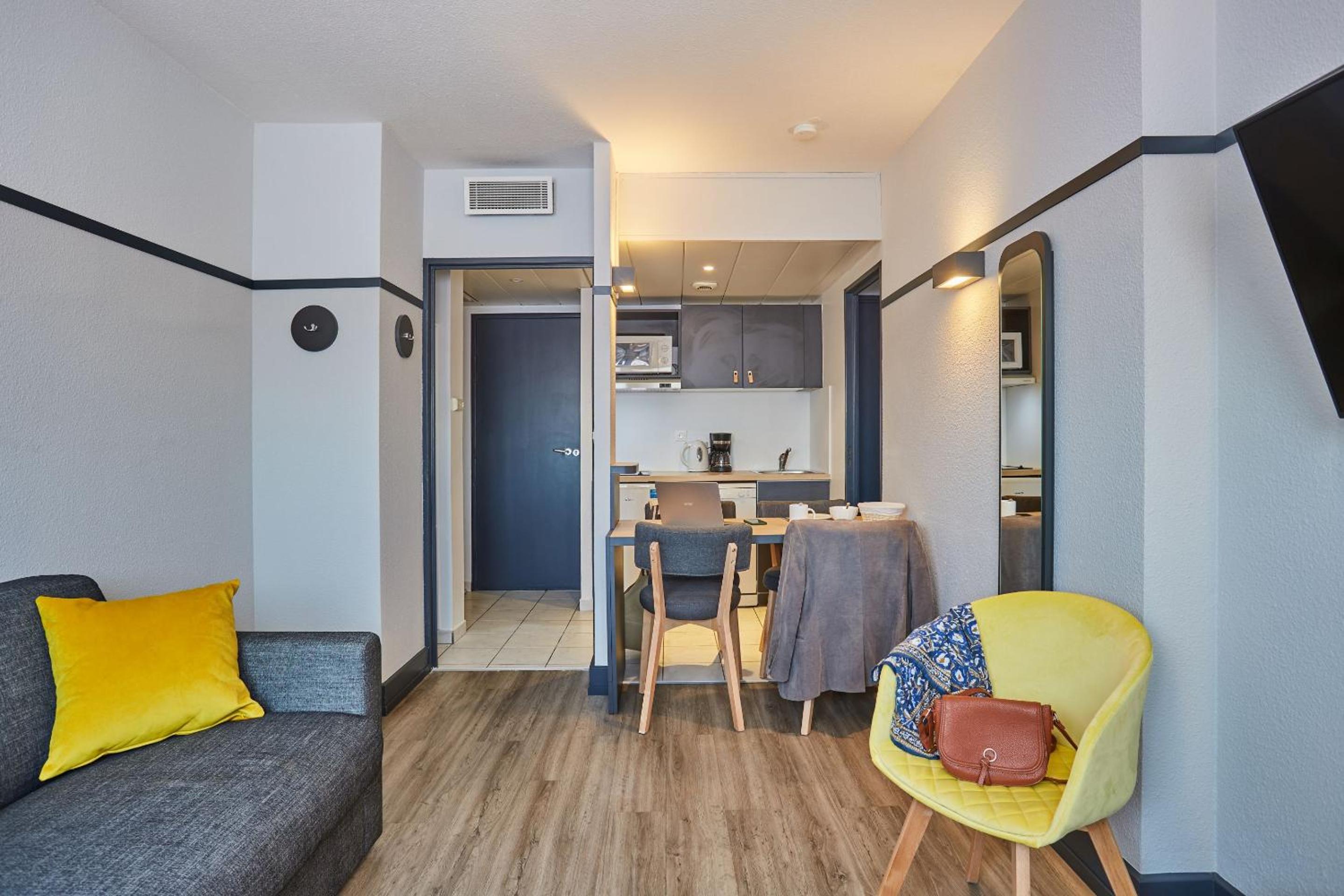 One-Bedroom Superior Apartment