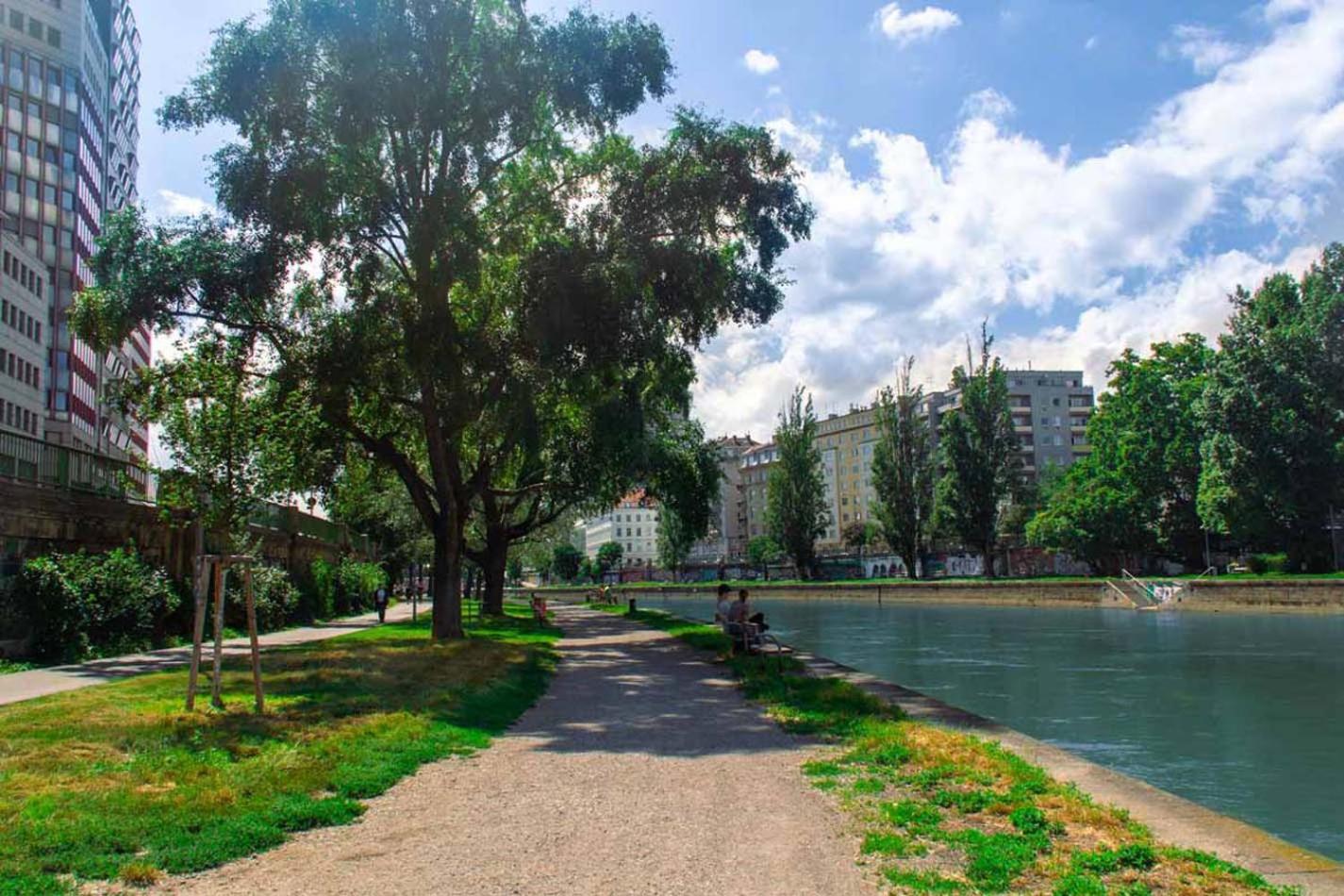 Deluxe One-Bedroom Apartment with Terrace