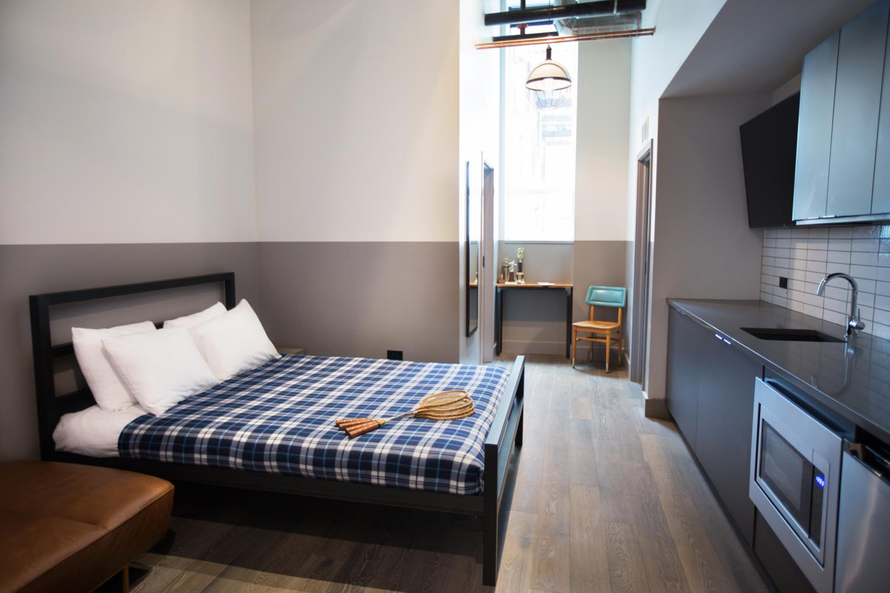 One Bedroom Suite 