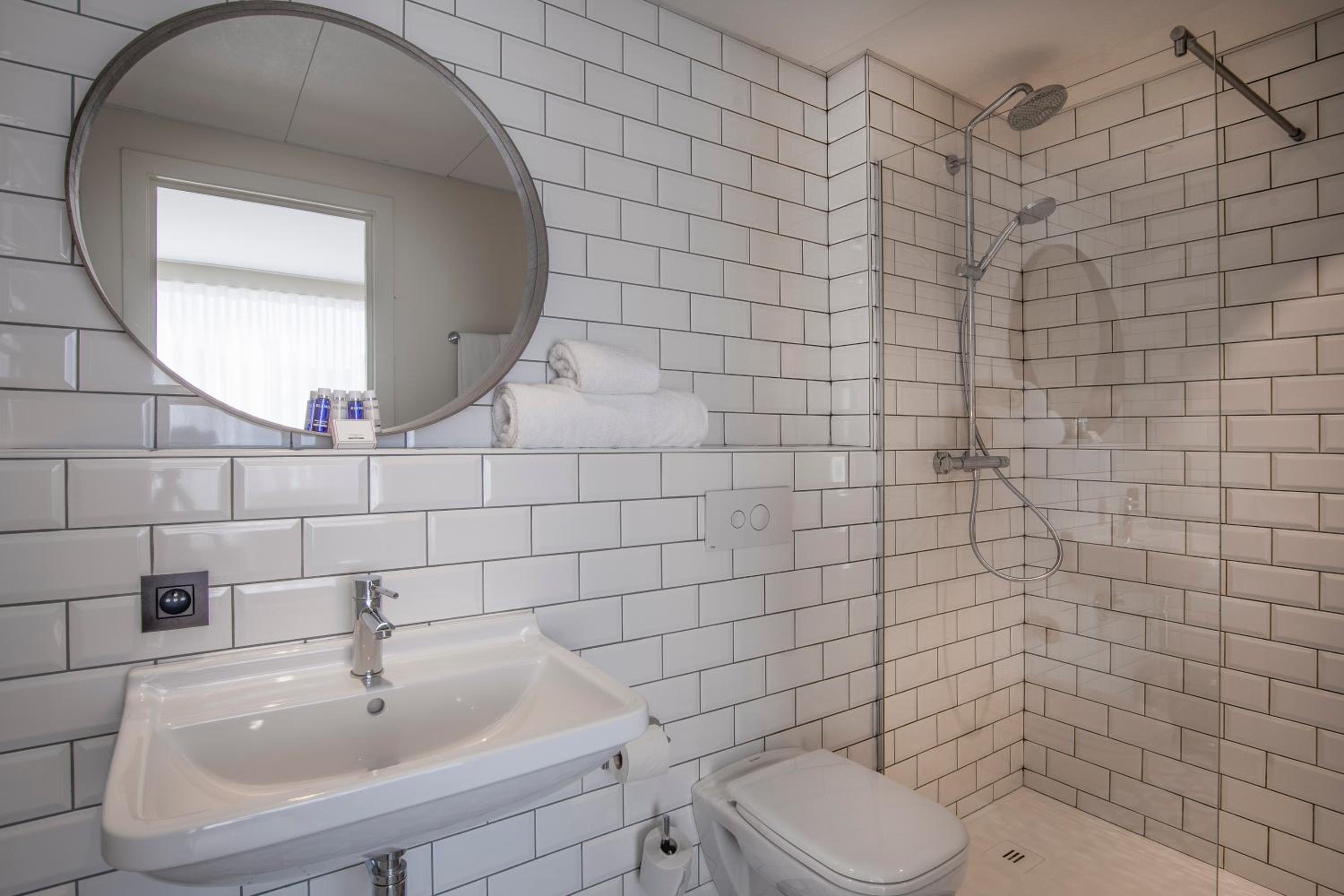 Penthouse Studio with Kitchen