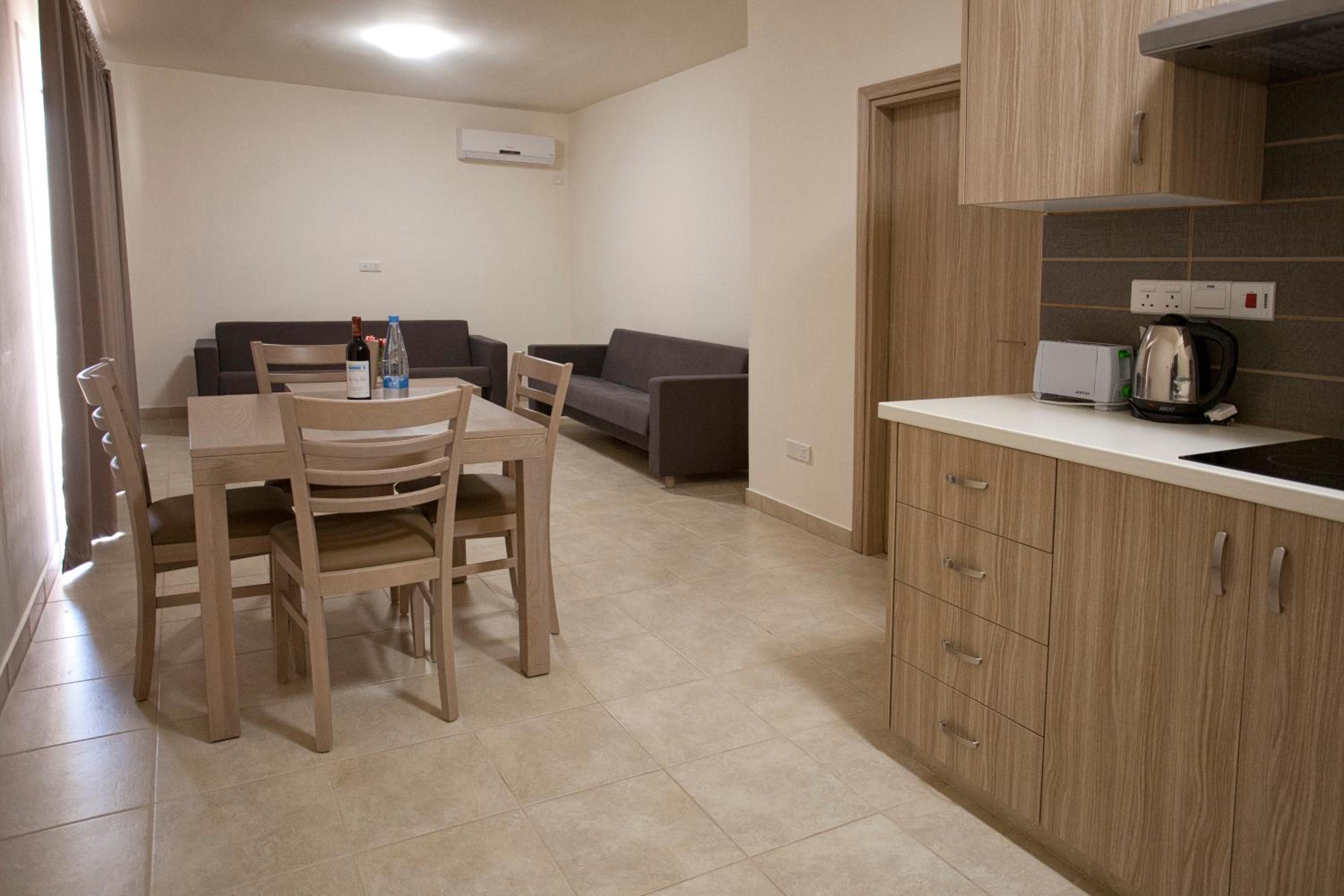 Superior One-Bedroom Apartment