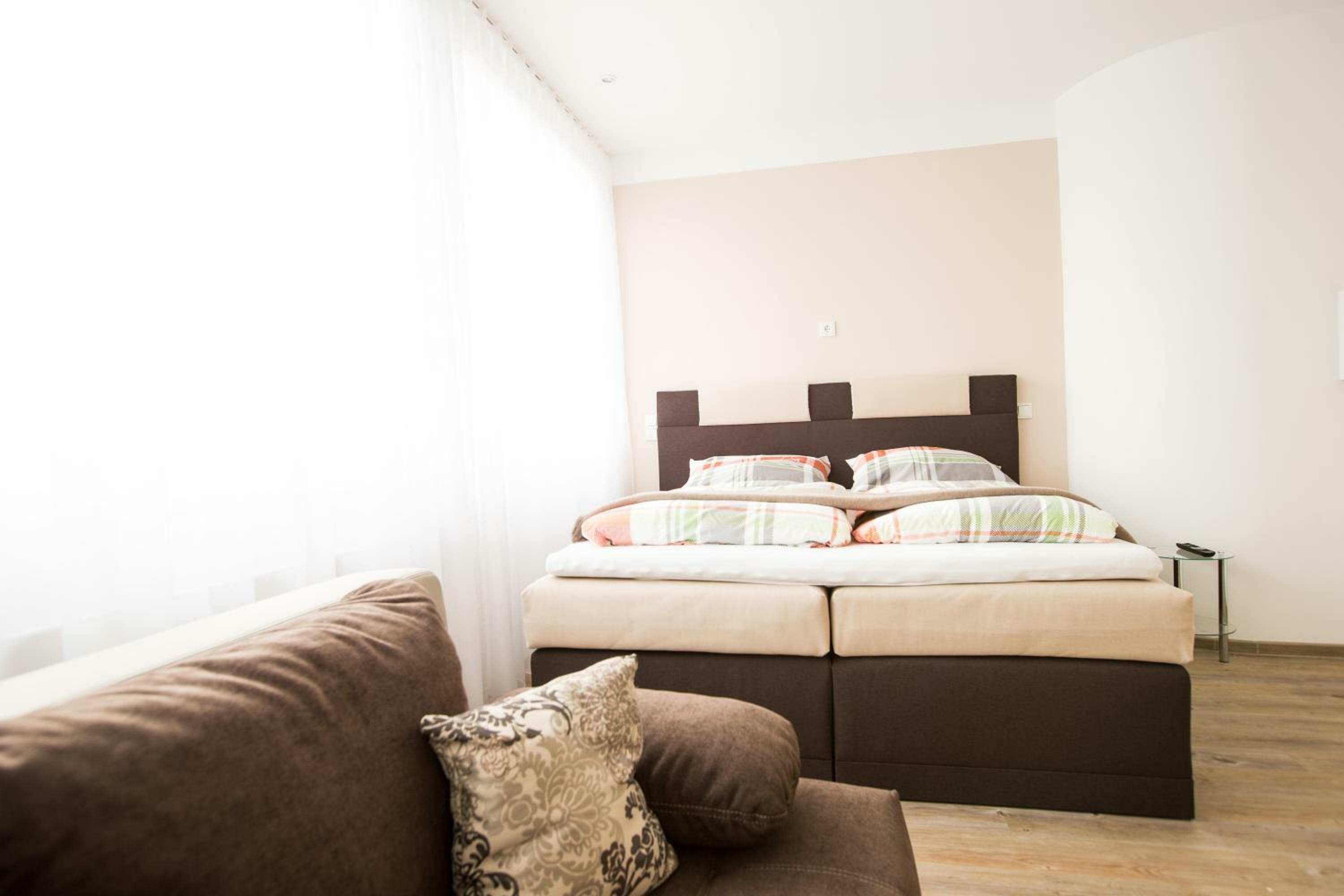 Superior One-Bedroom Apartment