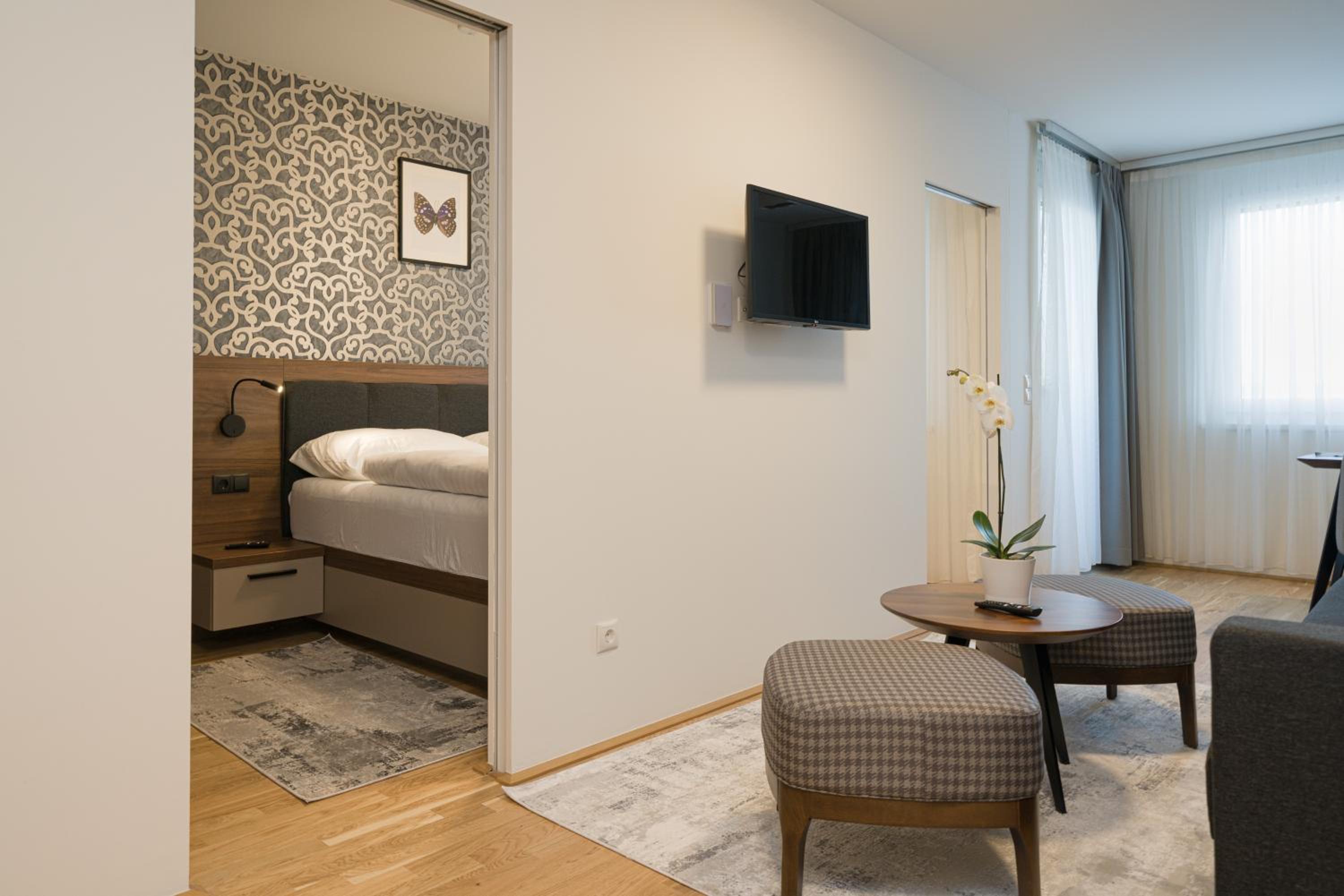 One-Bedroom Apartment with Balcony