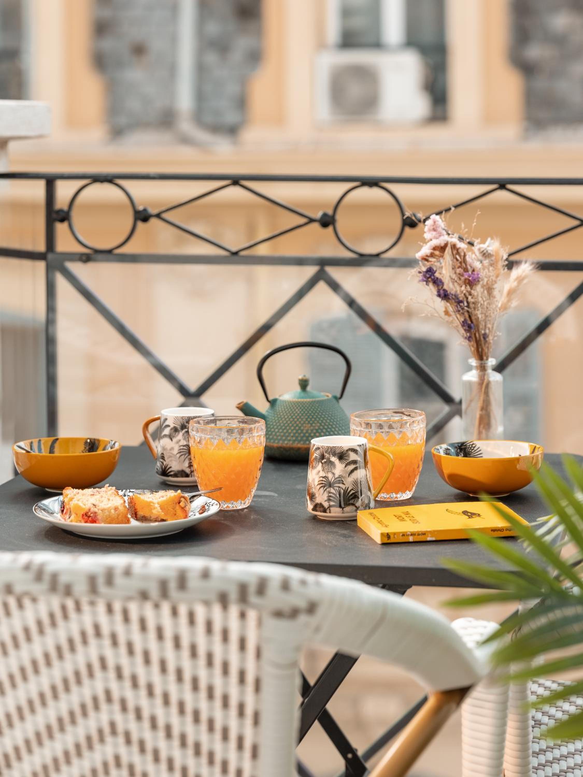 One-Bedroom Duplex Apartment with Terrace