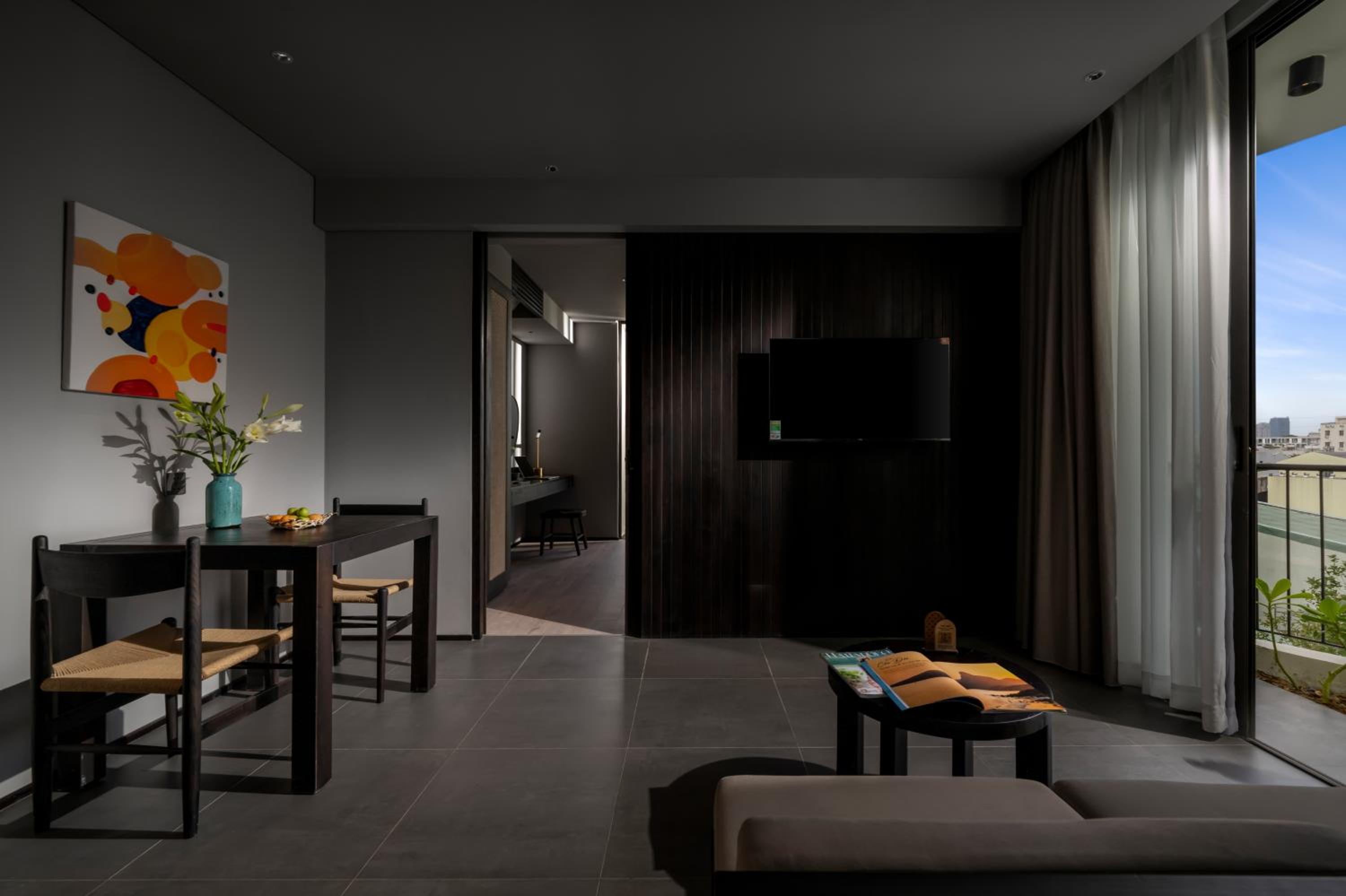 One-Bedroom Apartment with Balcony