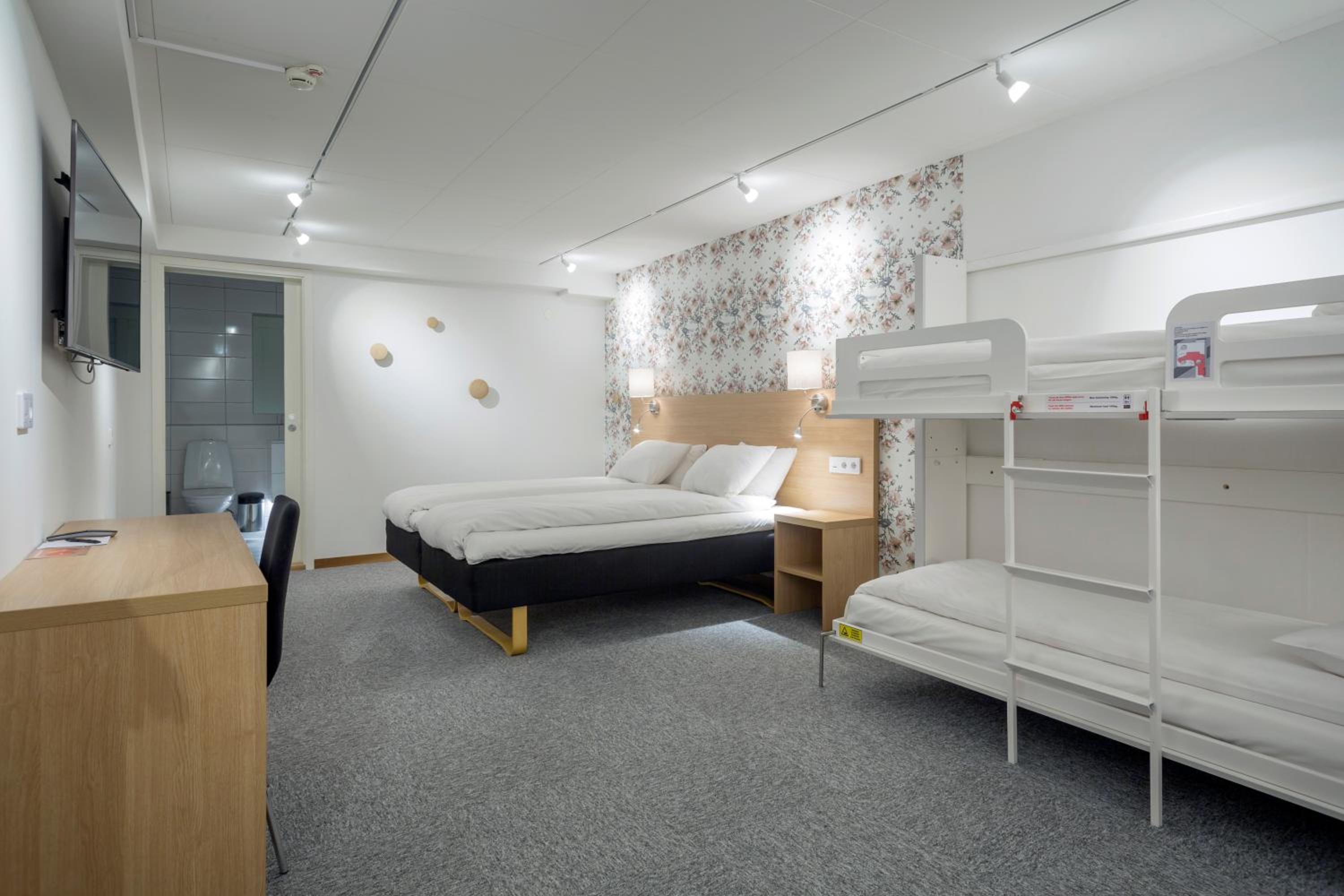 Quadruple Room -  No Window