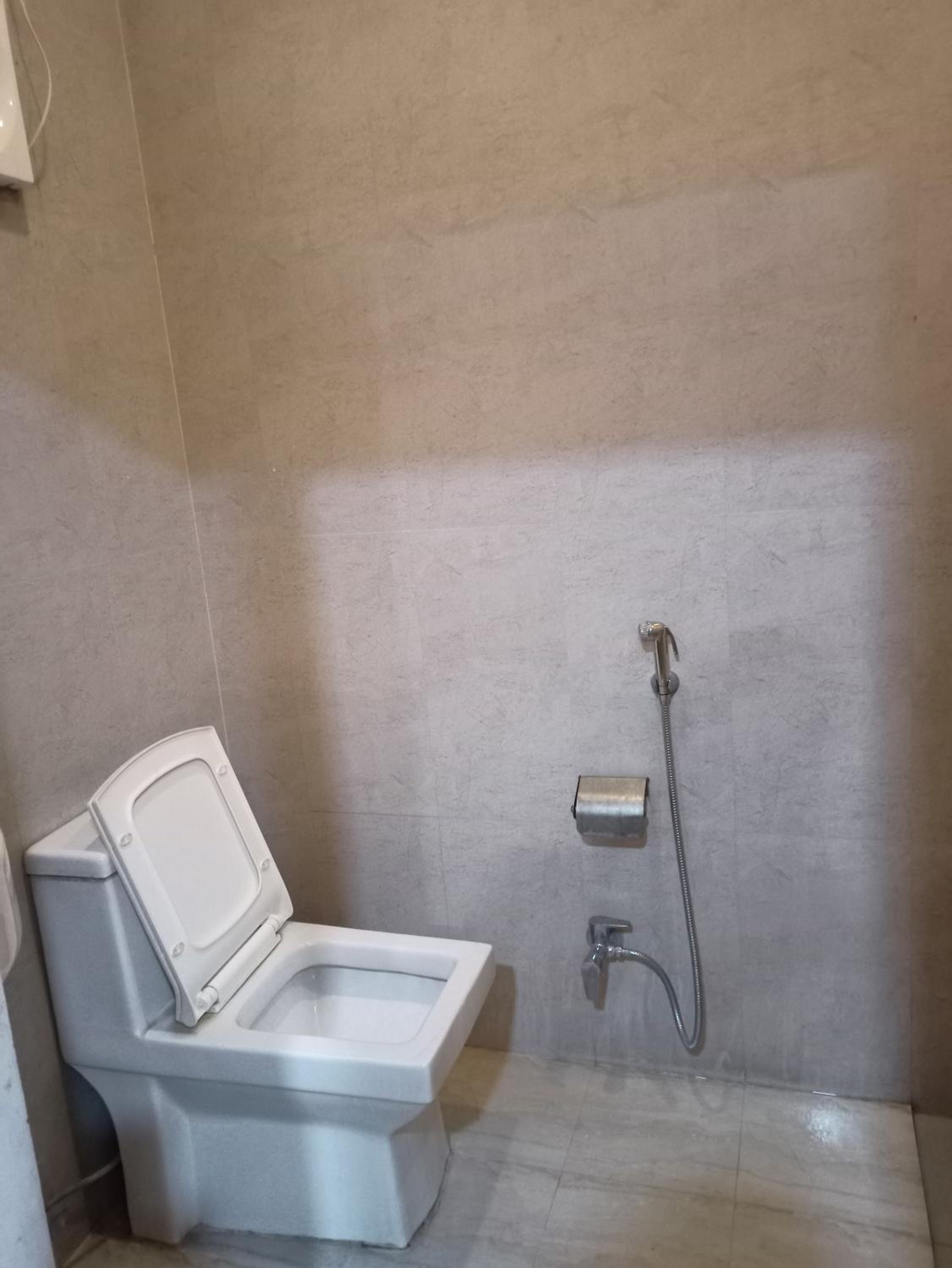 Premium Double Room (Includes Ganga Aarti And Darshan Assistance To Kashi Vishwanath Temple)