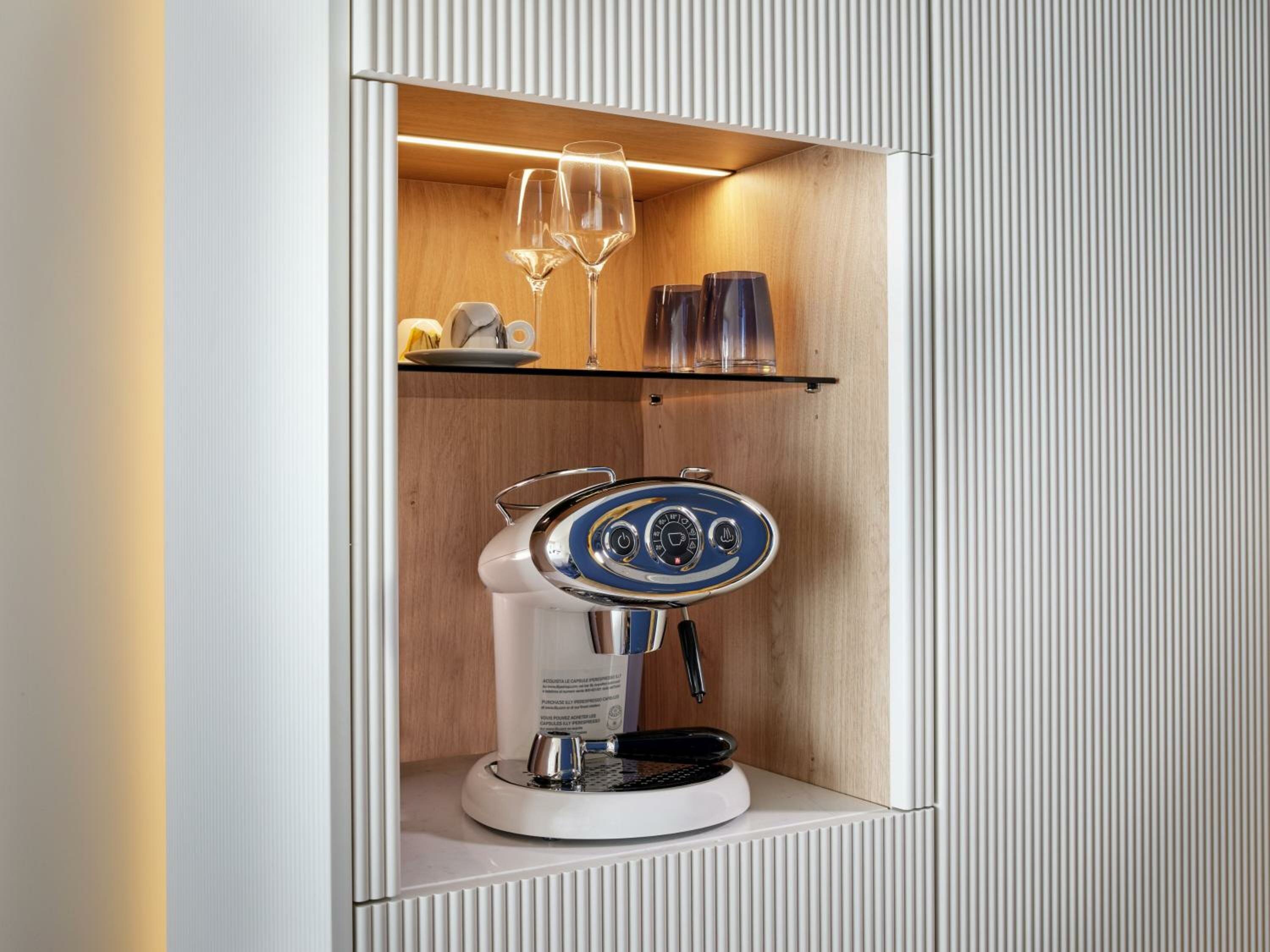 Collection Room - Garden View