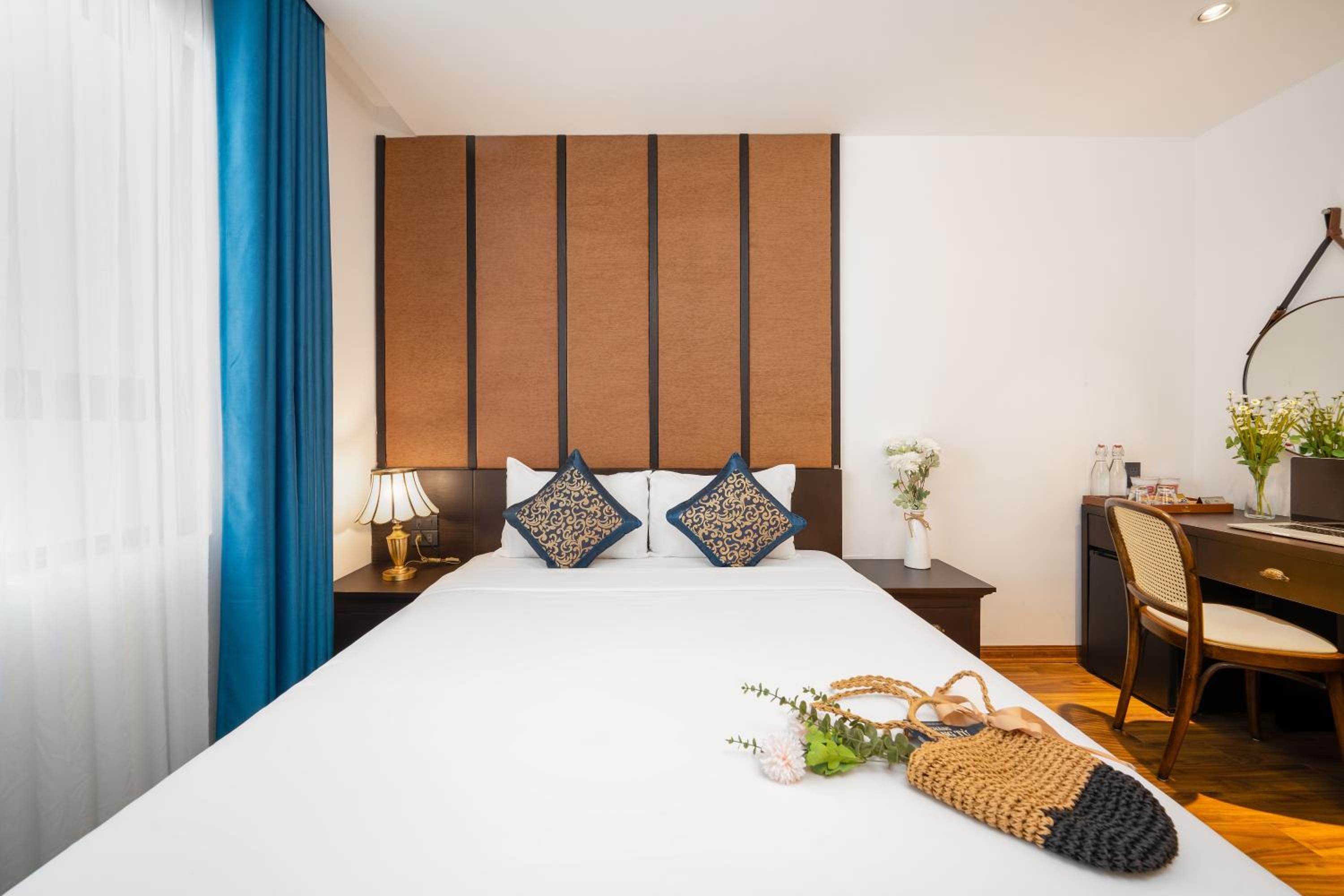 Superior Double Room with Window