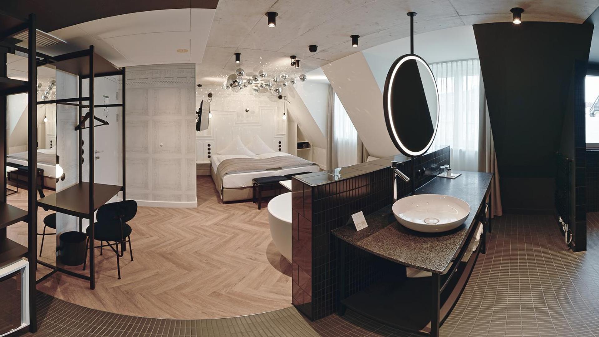 Plus Double Room - Large