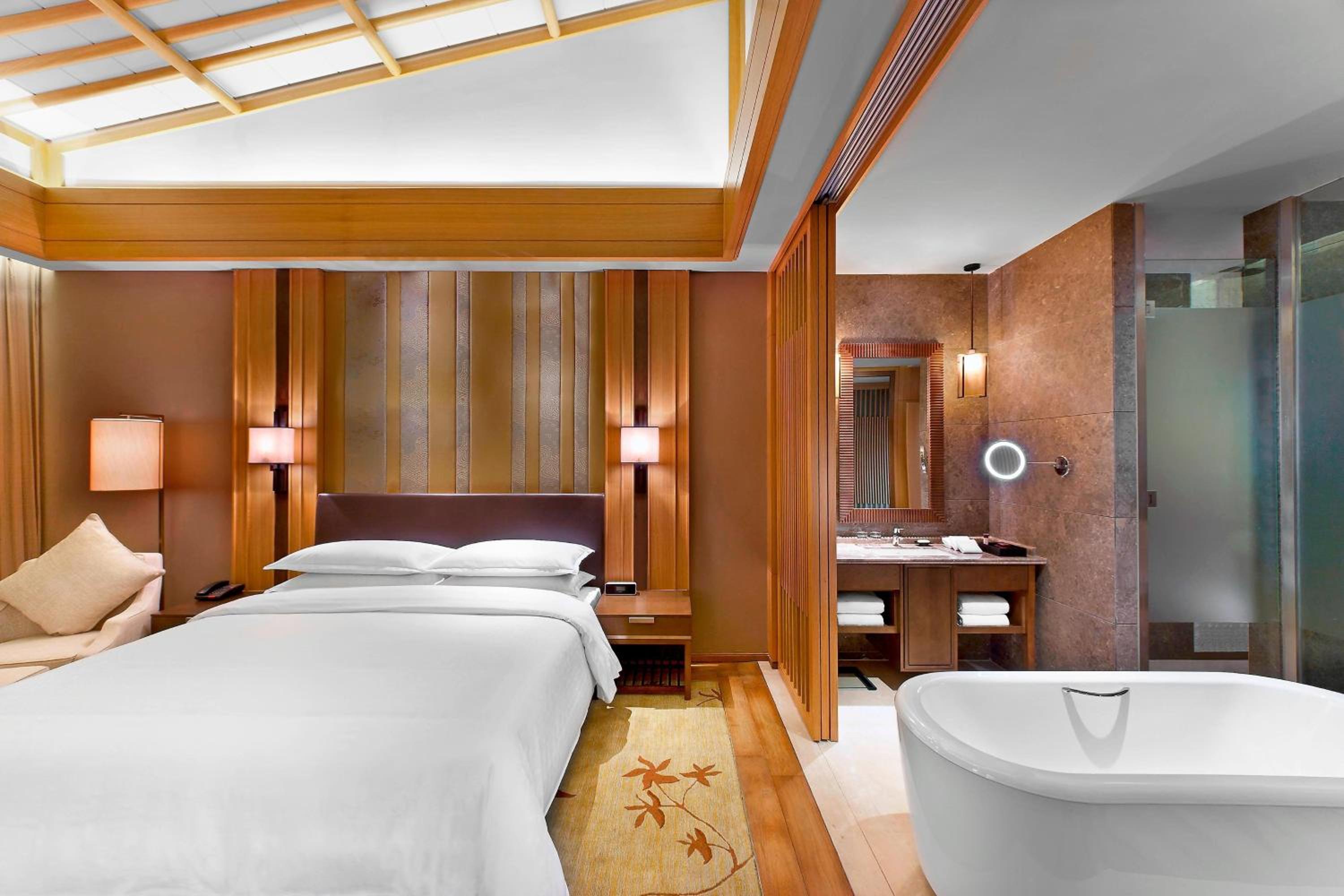 Club King Room, Concierge level, Guest room, 1 King