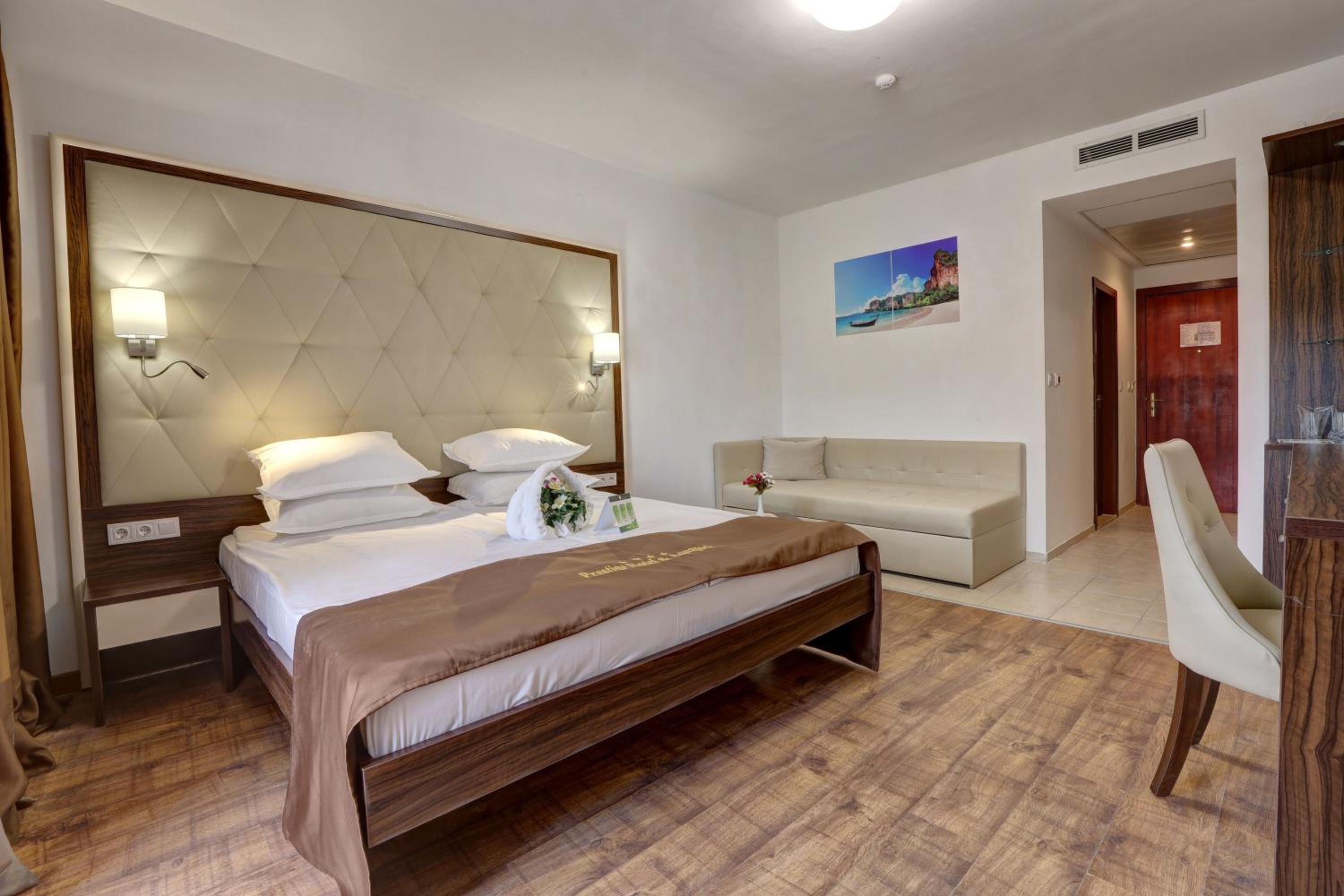 Premium Double Room With Balcony - Free Aquapark Access