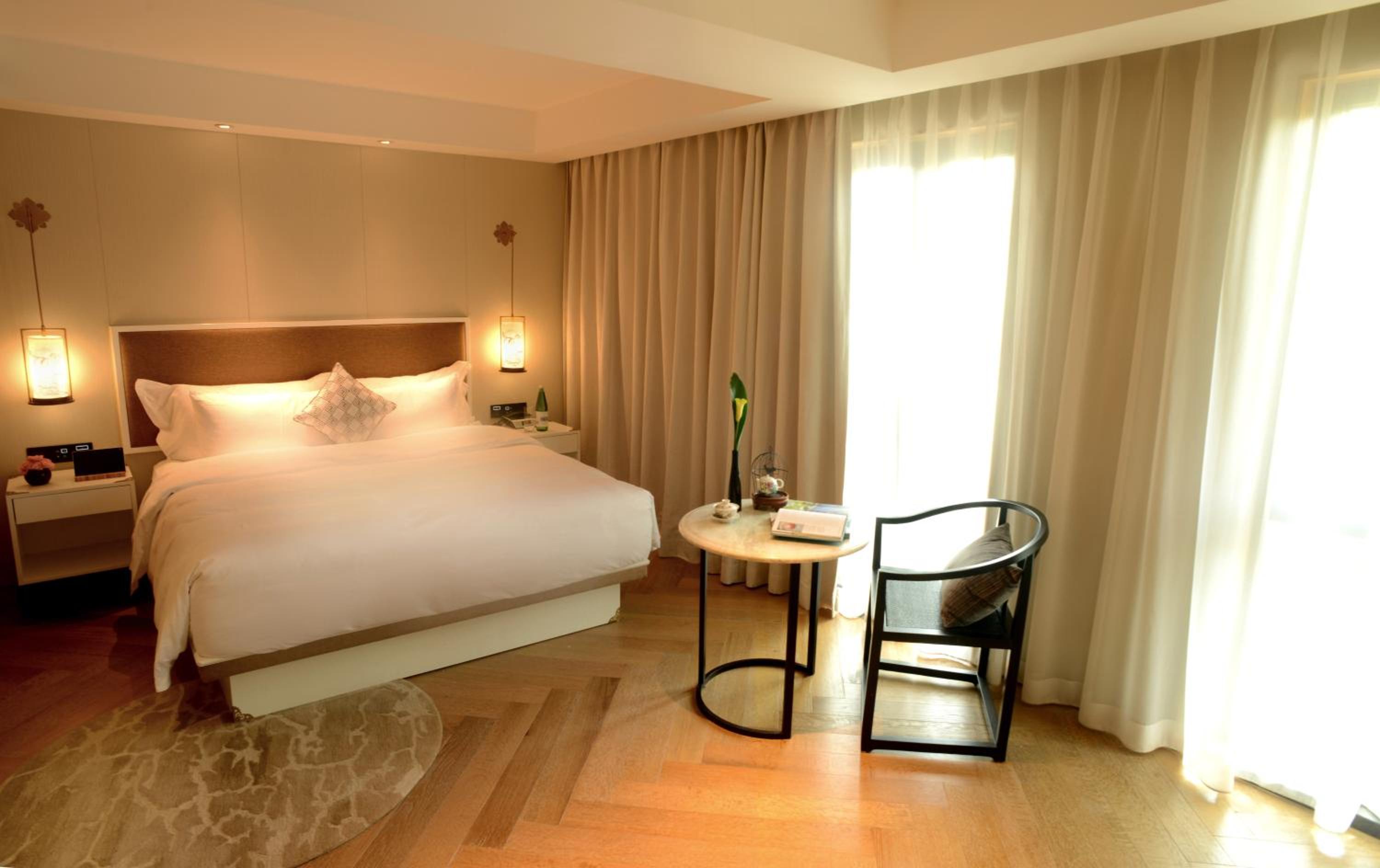 Executive Queen Room