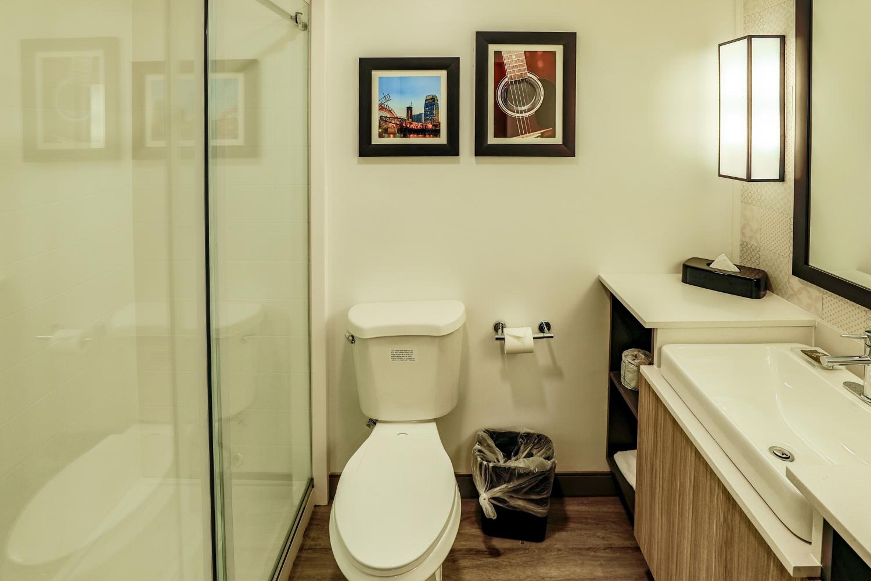 King Room - Non-Smoking