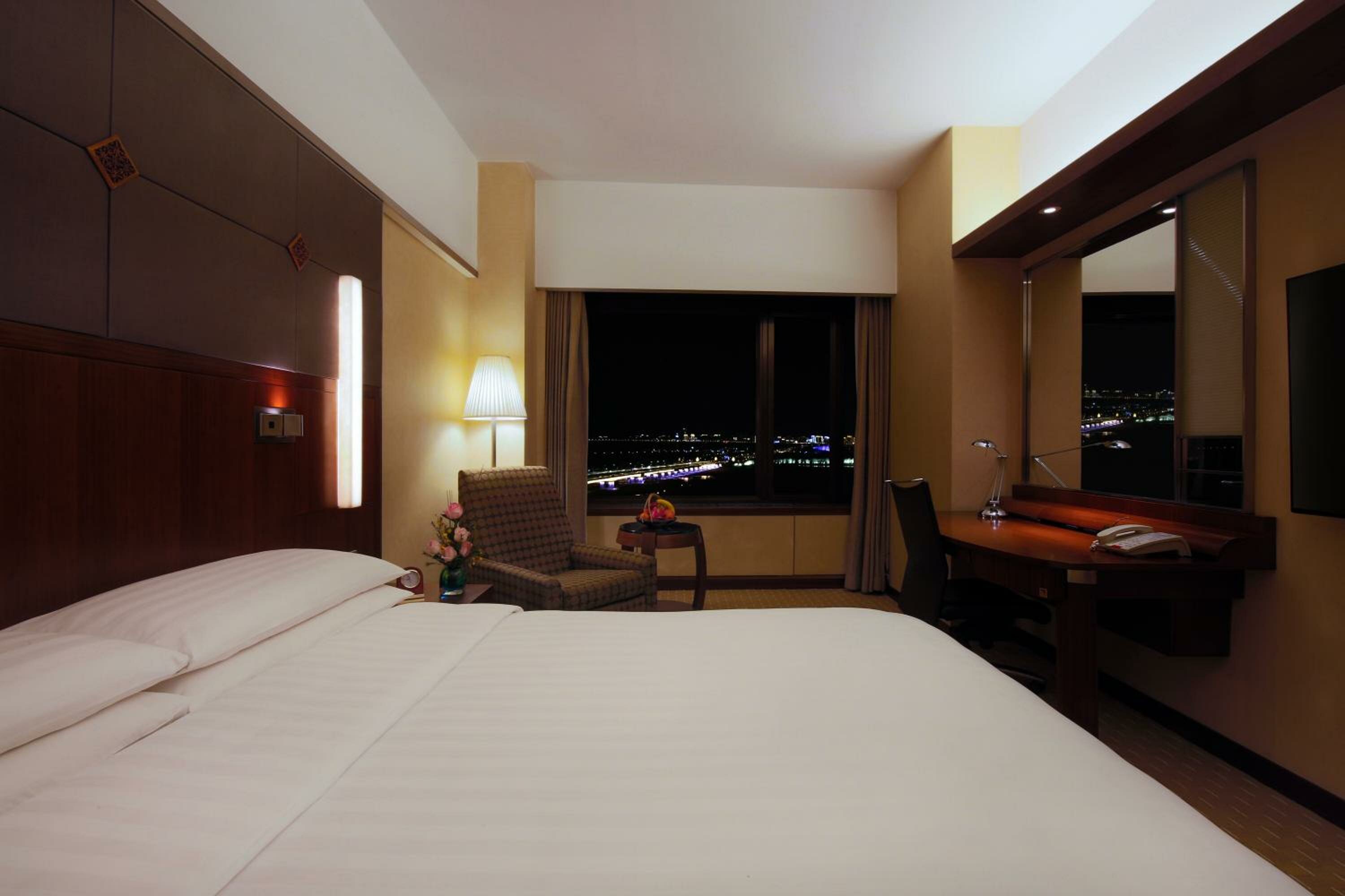 Horizon Club King Room with River View