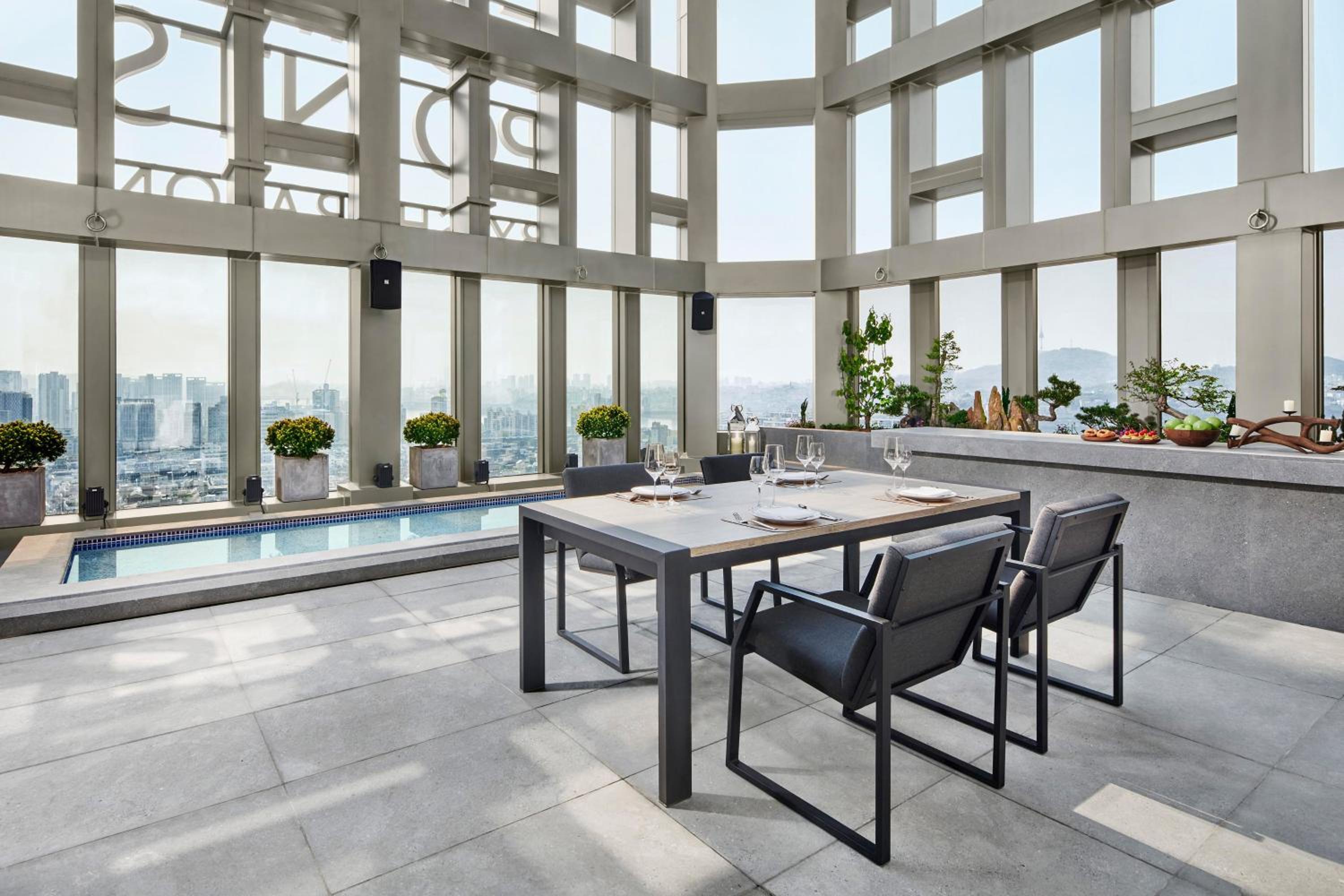 Penthouse Partyroom, Penthouse, 1 King, City view, Top floor