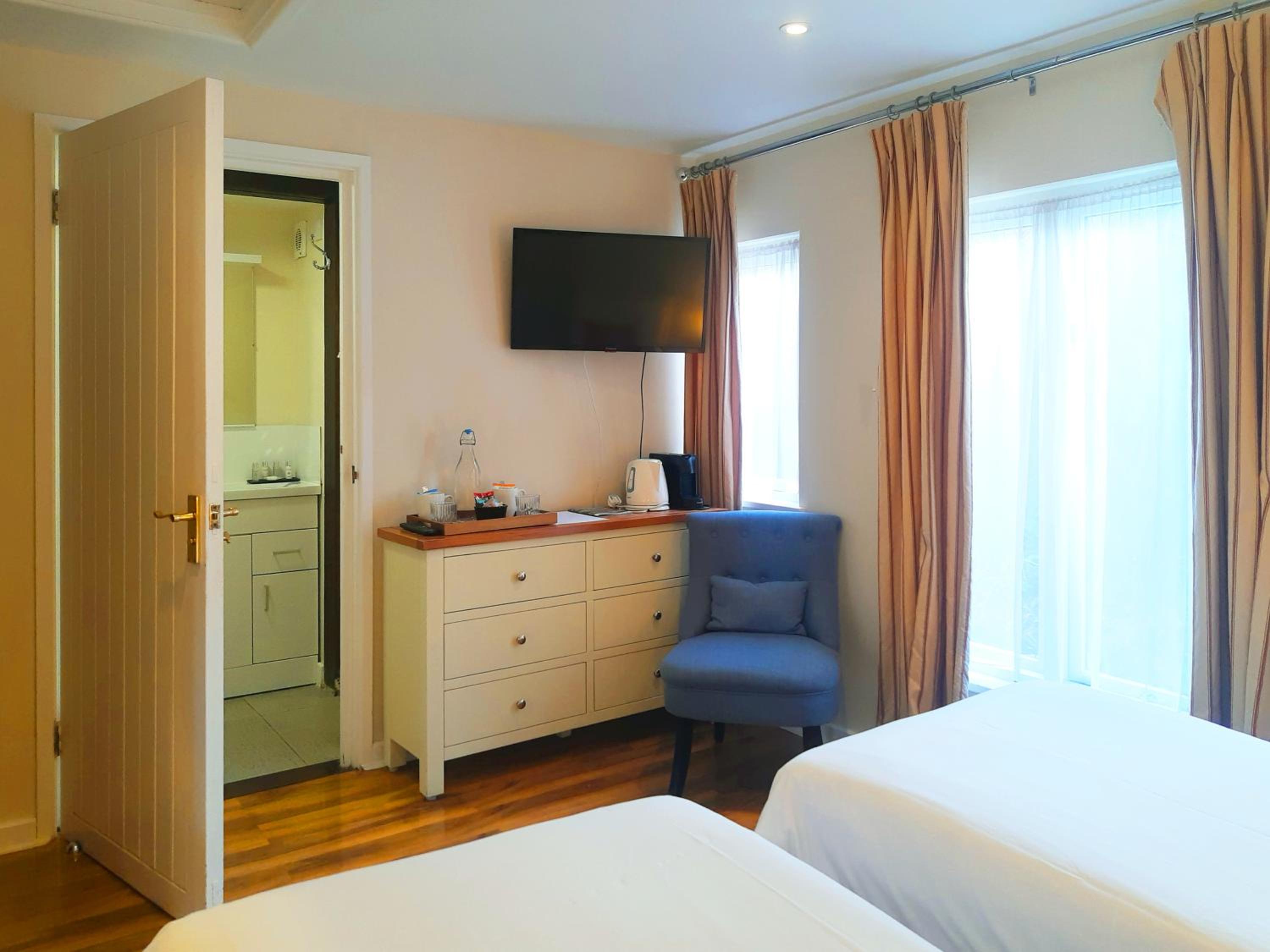 Contemporary Double Room