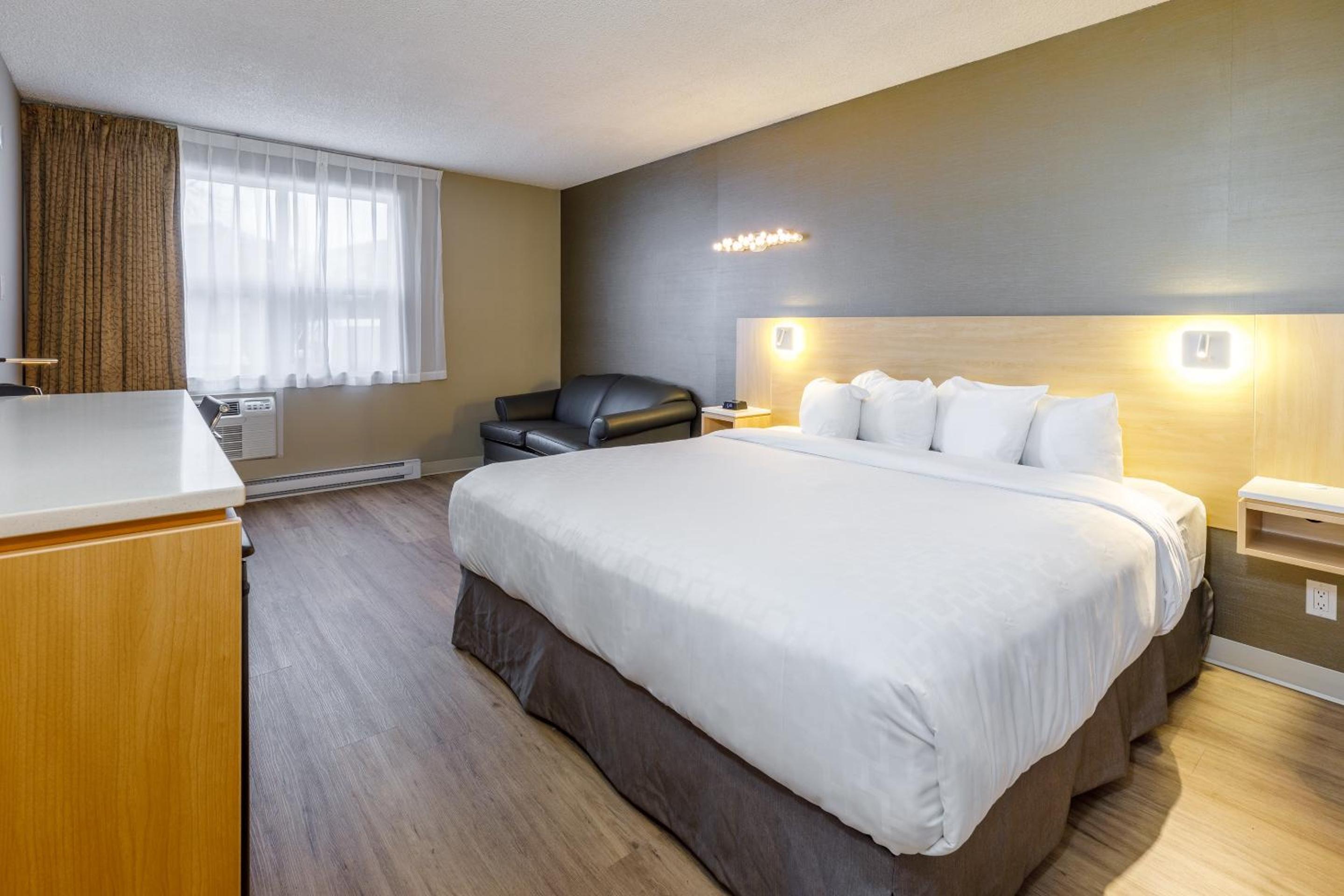 Standard King Room - Non Smoking