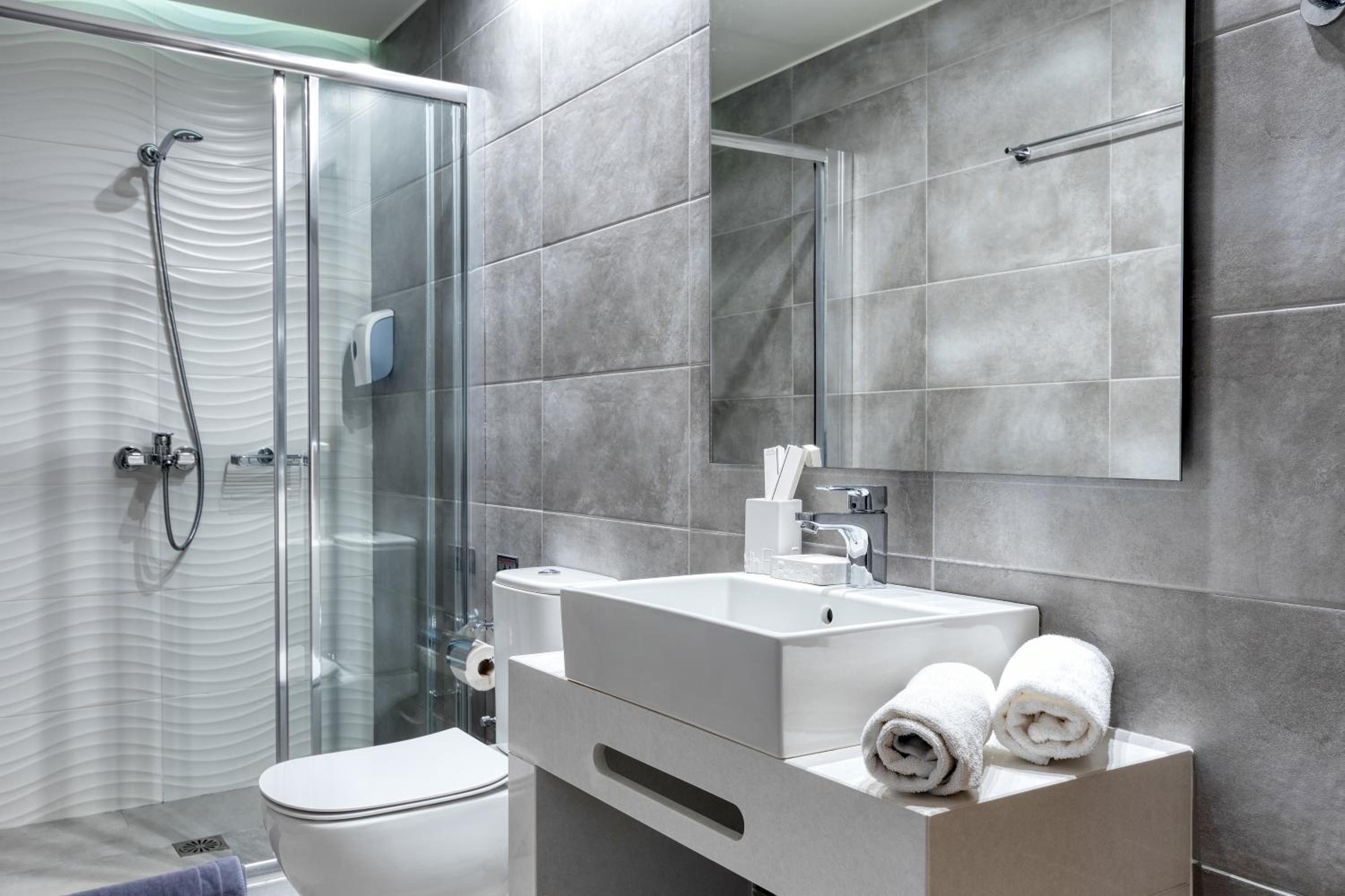 Classic Double Room with Partial Sea View (annex)