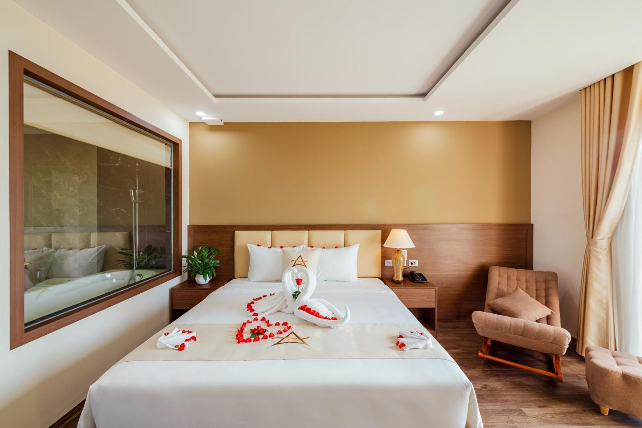 Deluxe Double Room with Balcony and Sea View