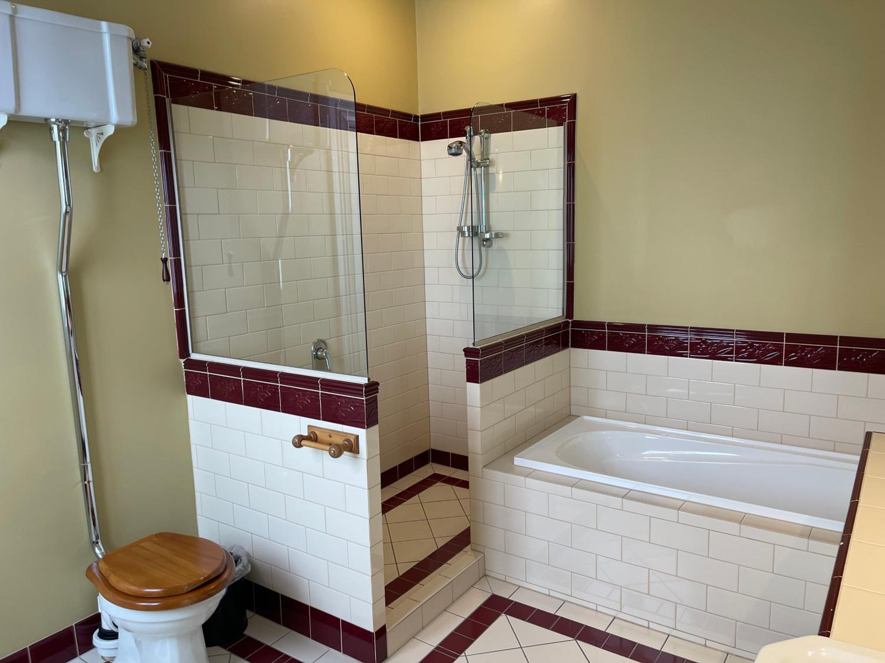 King Room with Spa Bath