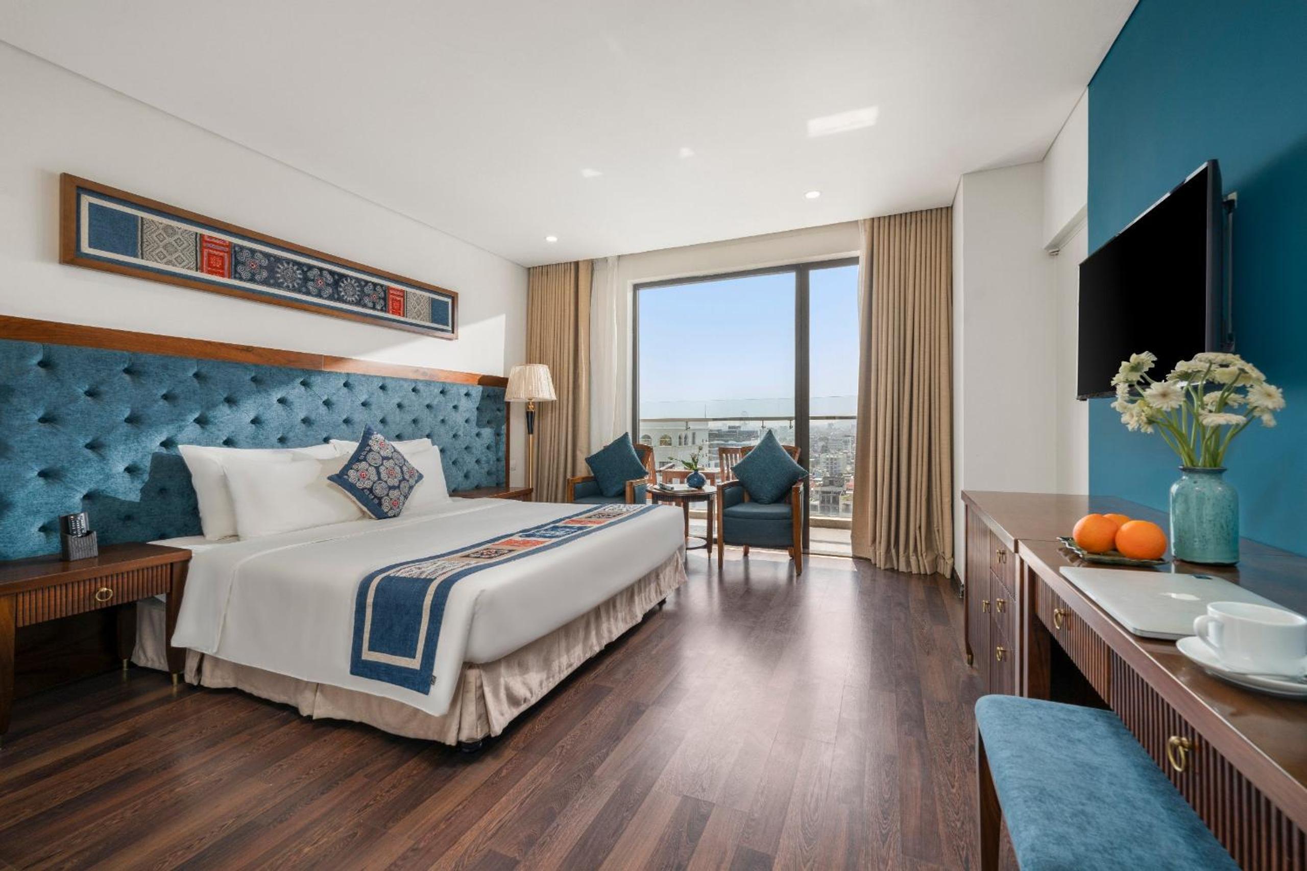 Superior Double Room with Balcony and City View
