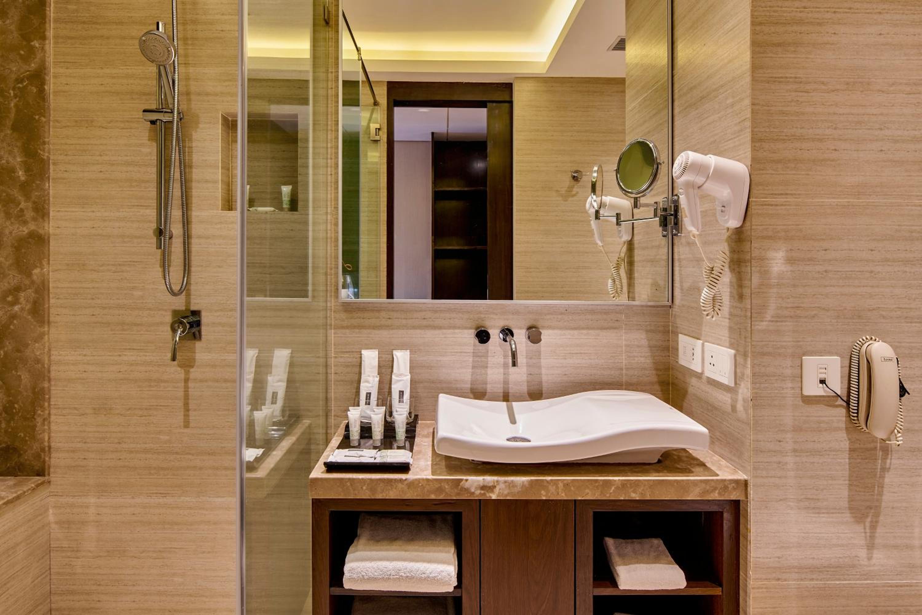 Executive Queen Room