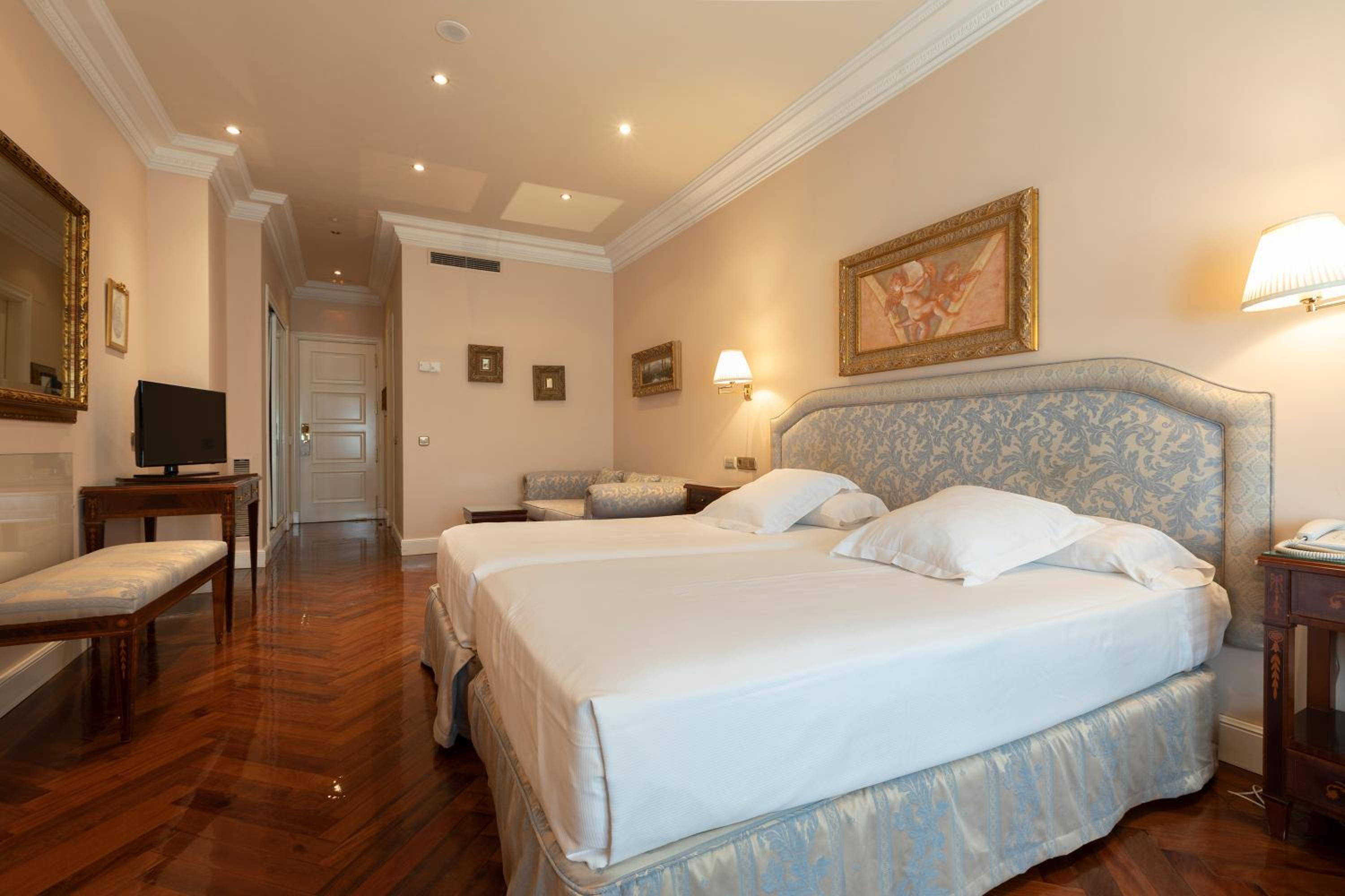 Twin Room with Sofa Bed (2 Adults + 1 Child)