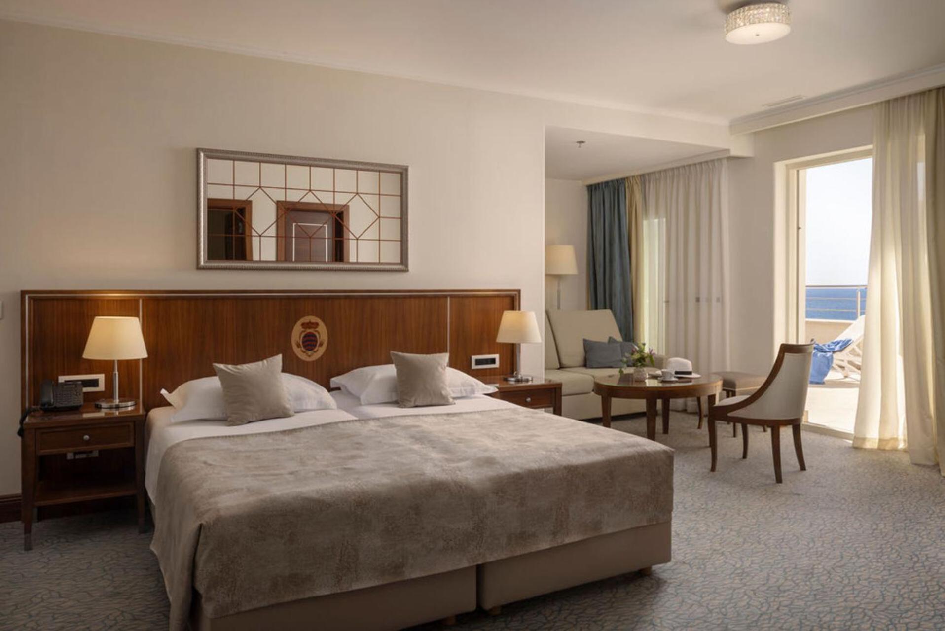 Classic Interconnecting Rooms with Balcony