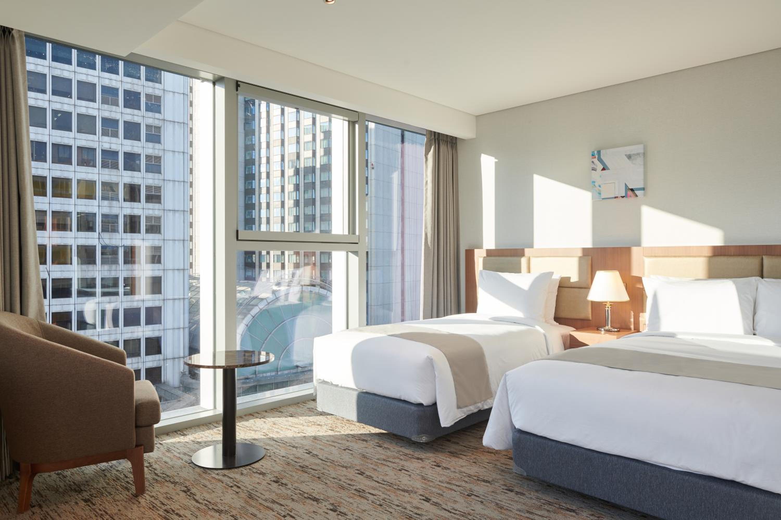 Family Twin Edge Room