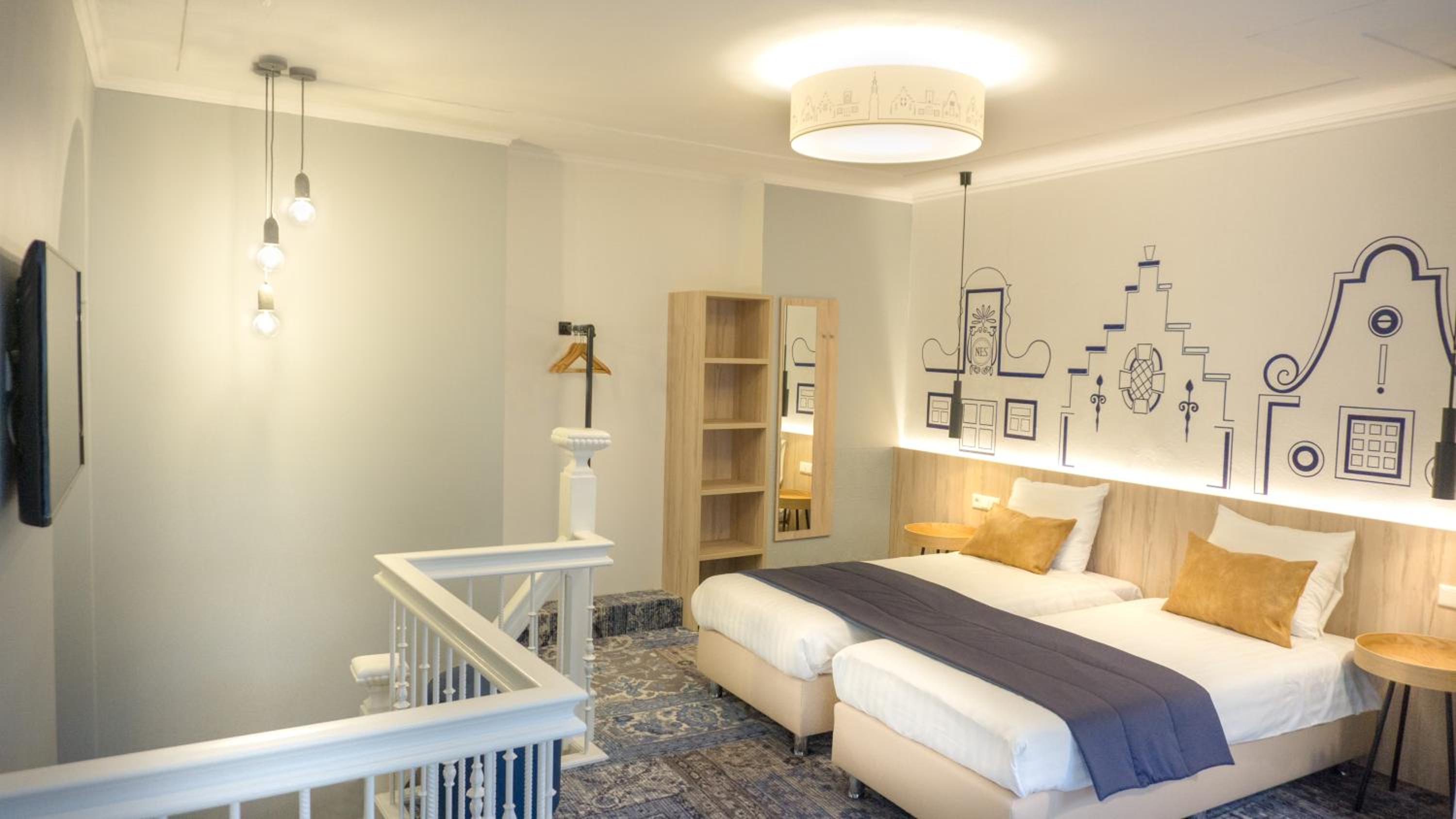 Deluxe Quadruple Room - Canal View