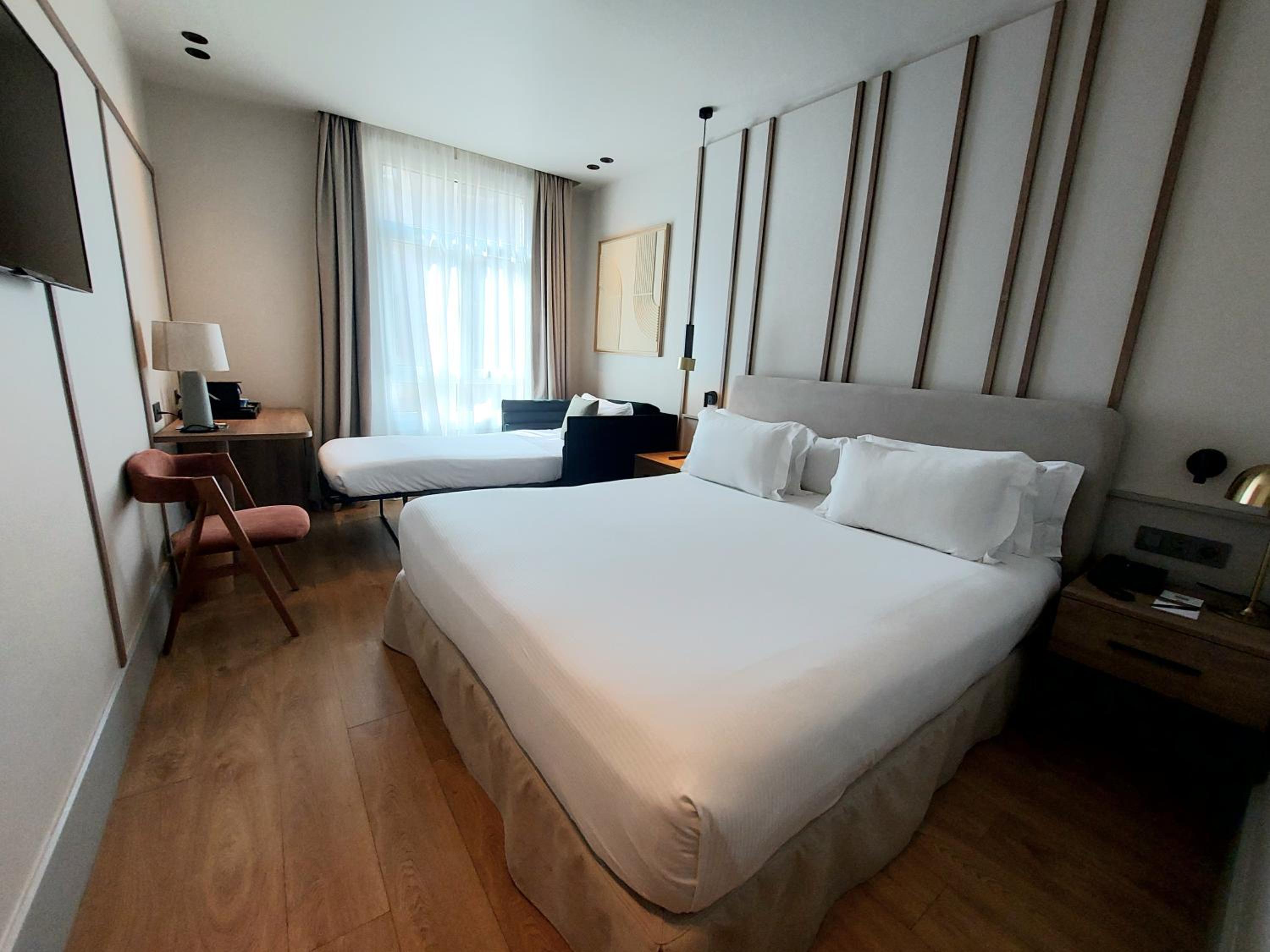 Superior Room (3 Adults)