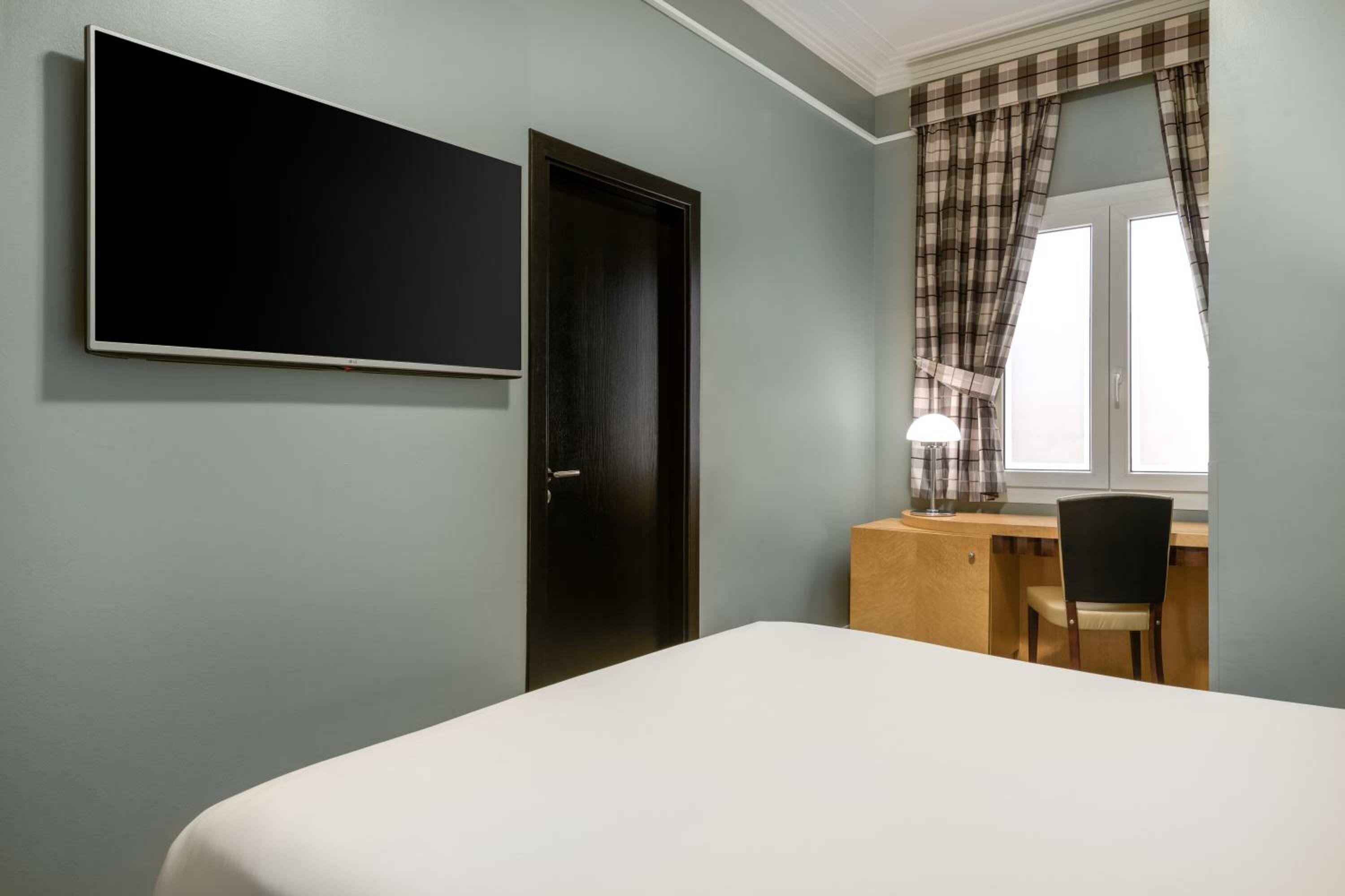 Basic Double or Twin Room