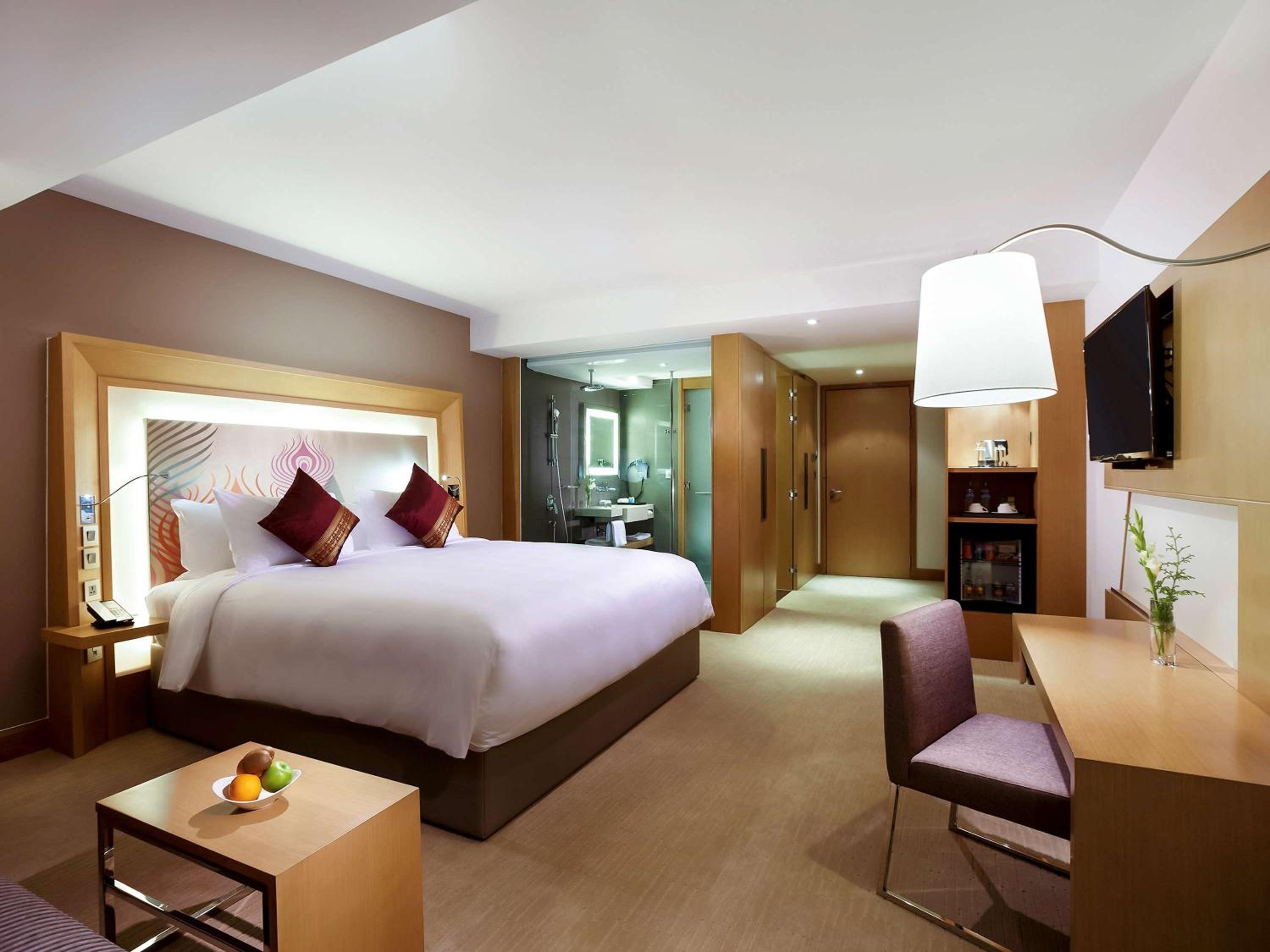 Deluxe King Room with Sofa