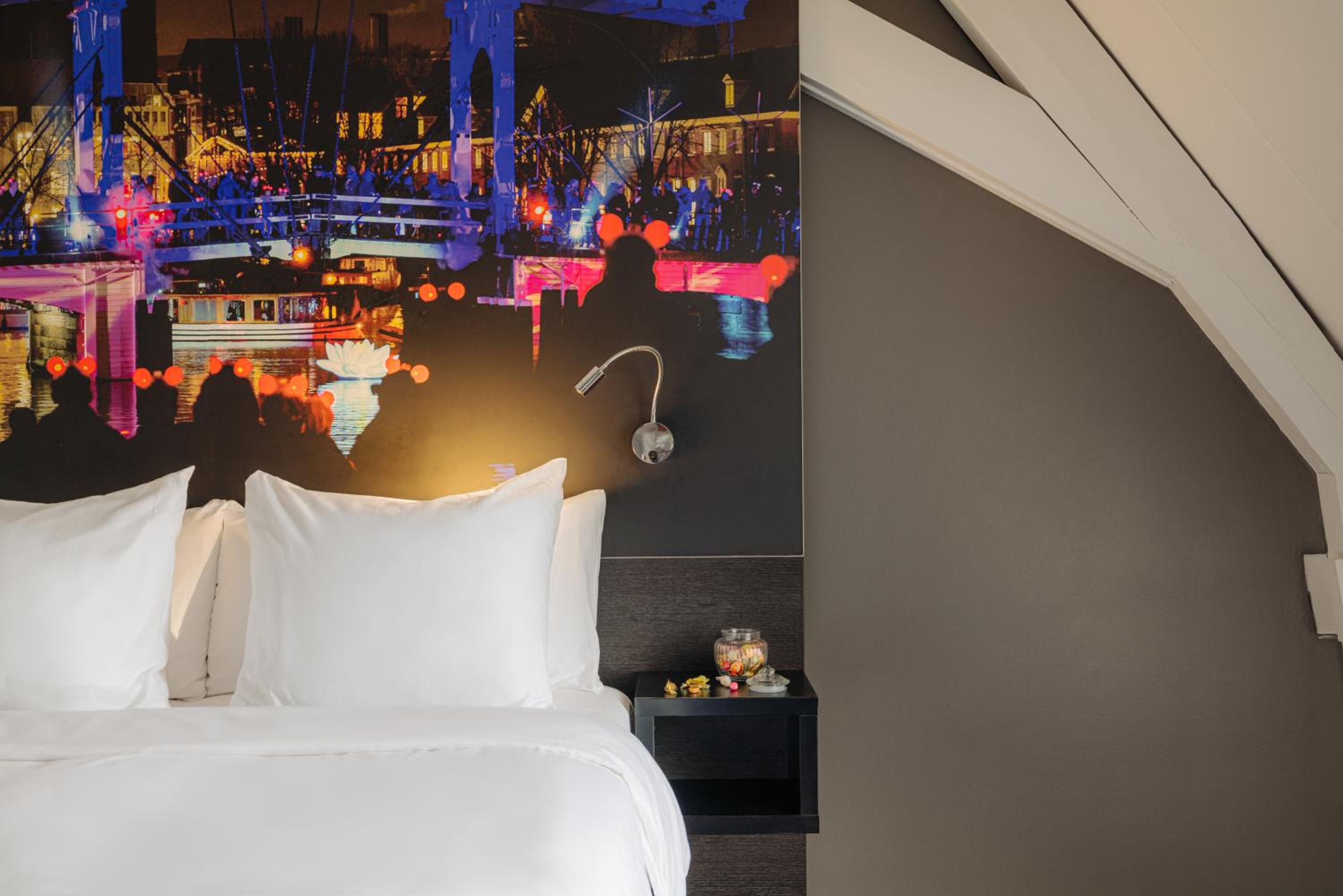 Junior Suite 1 King Bed