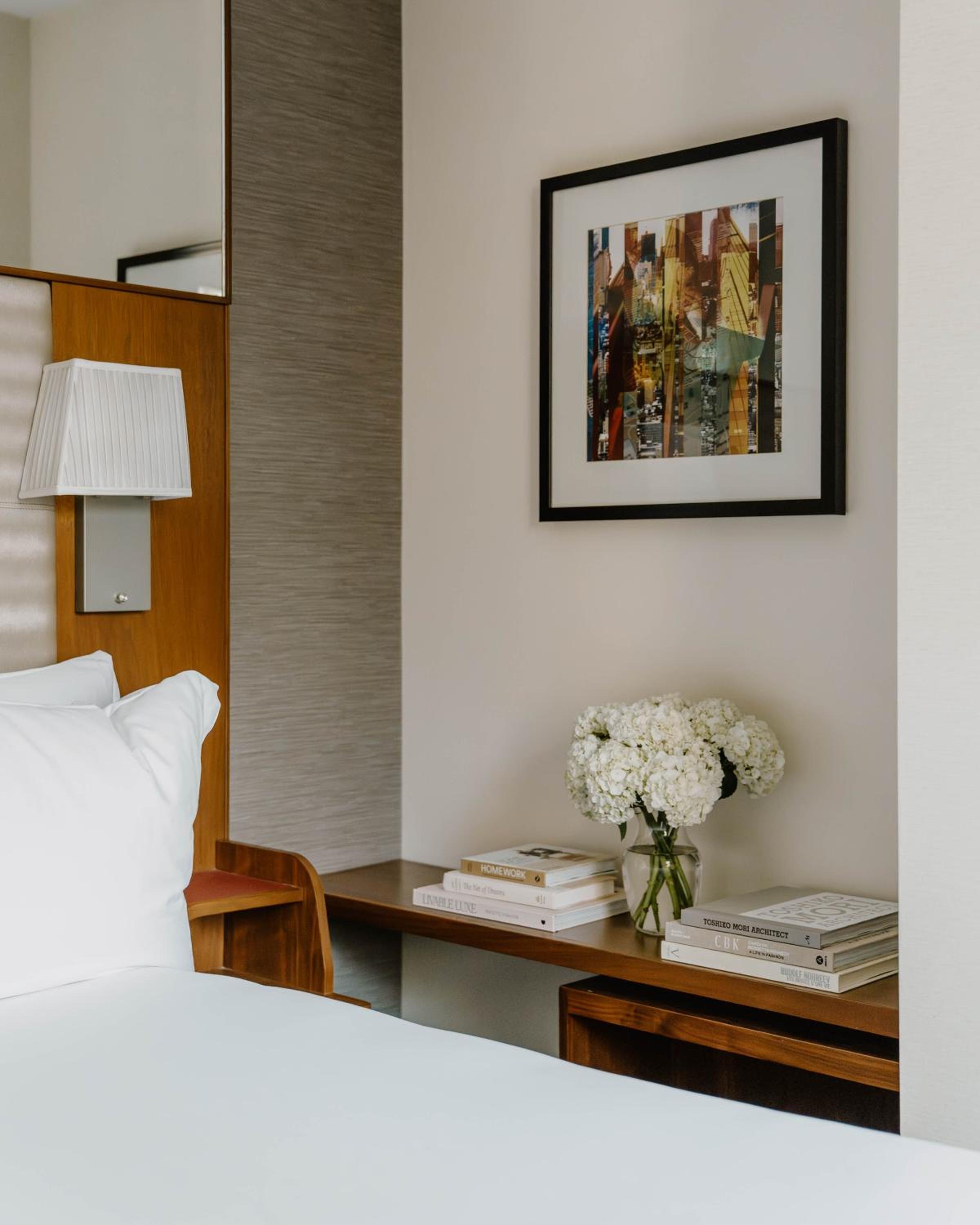 One-Bedroom Suite With Kitchenette 