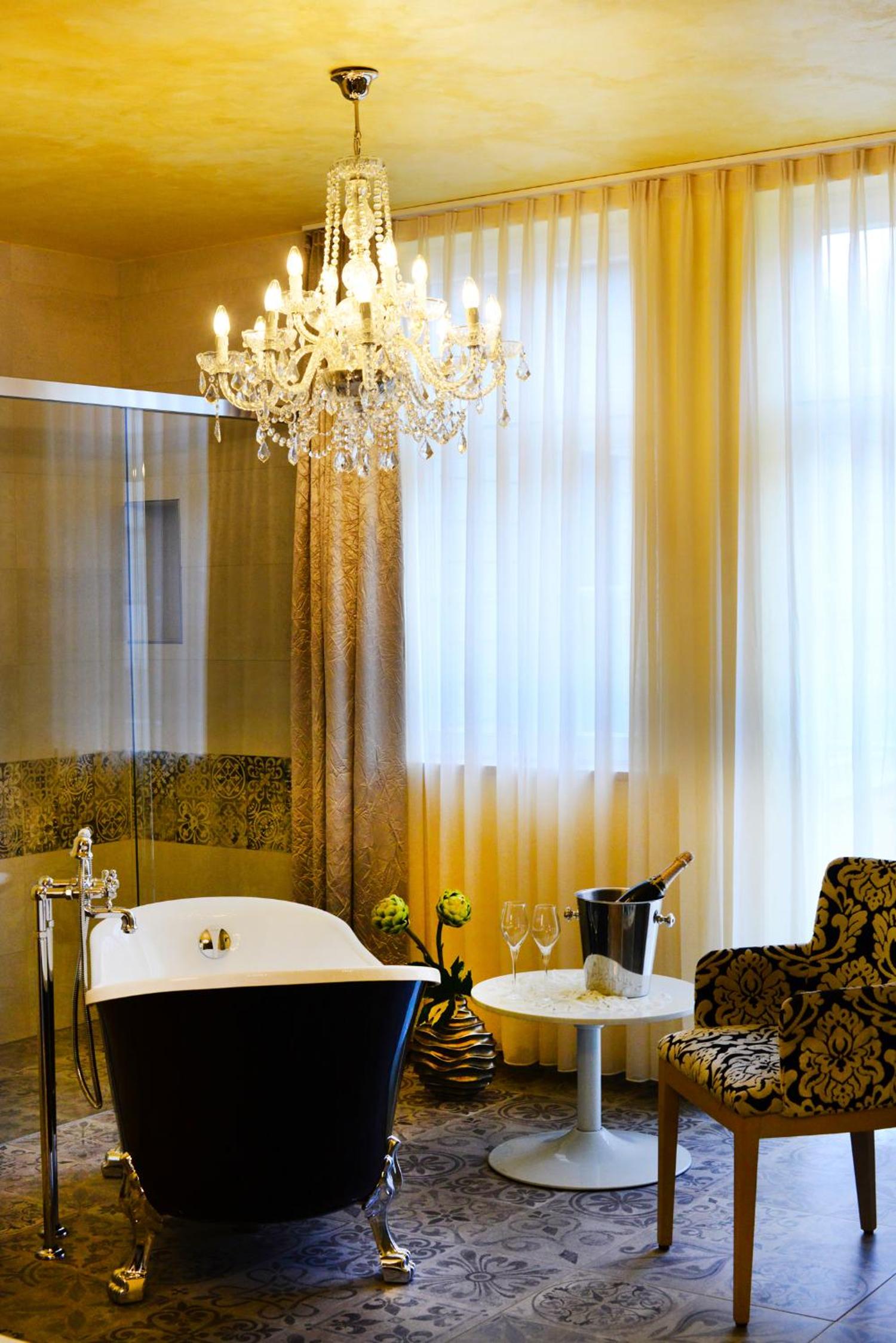 Deluxe Double Room with Bath