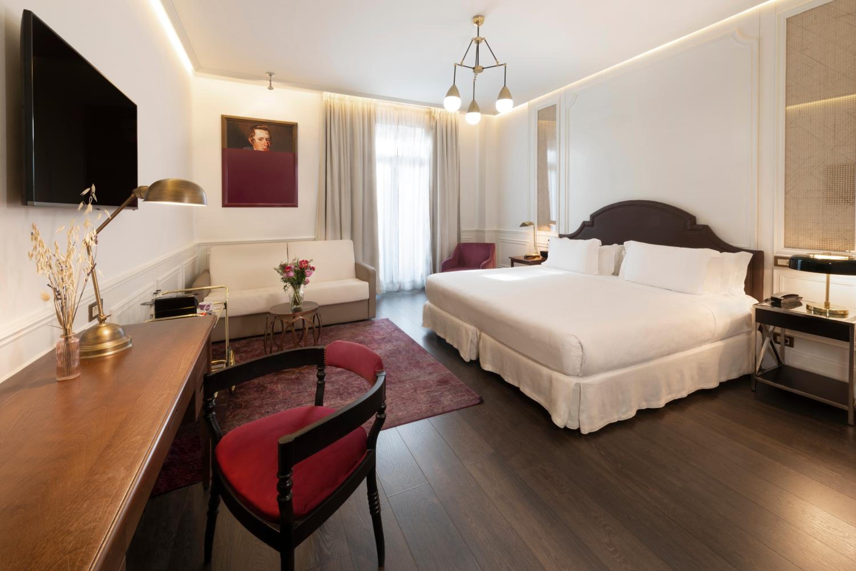 Grand Deluxe Double or Twin Room with City View