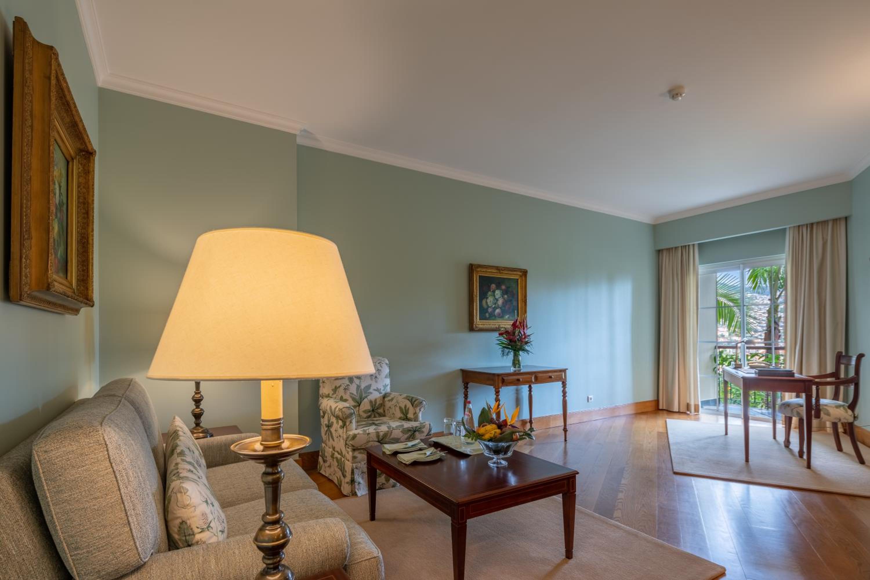 Botanical Premium Suite