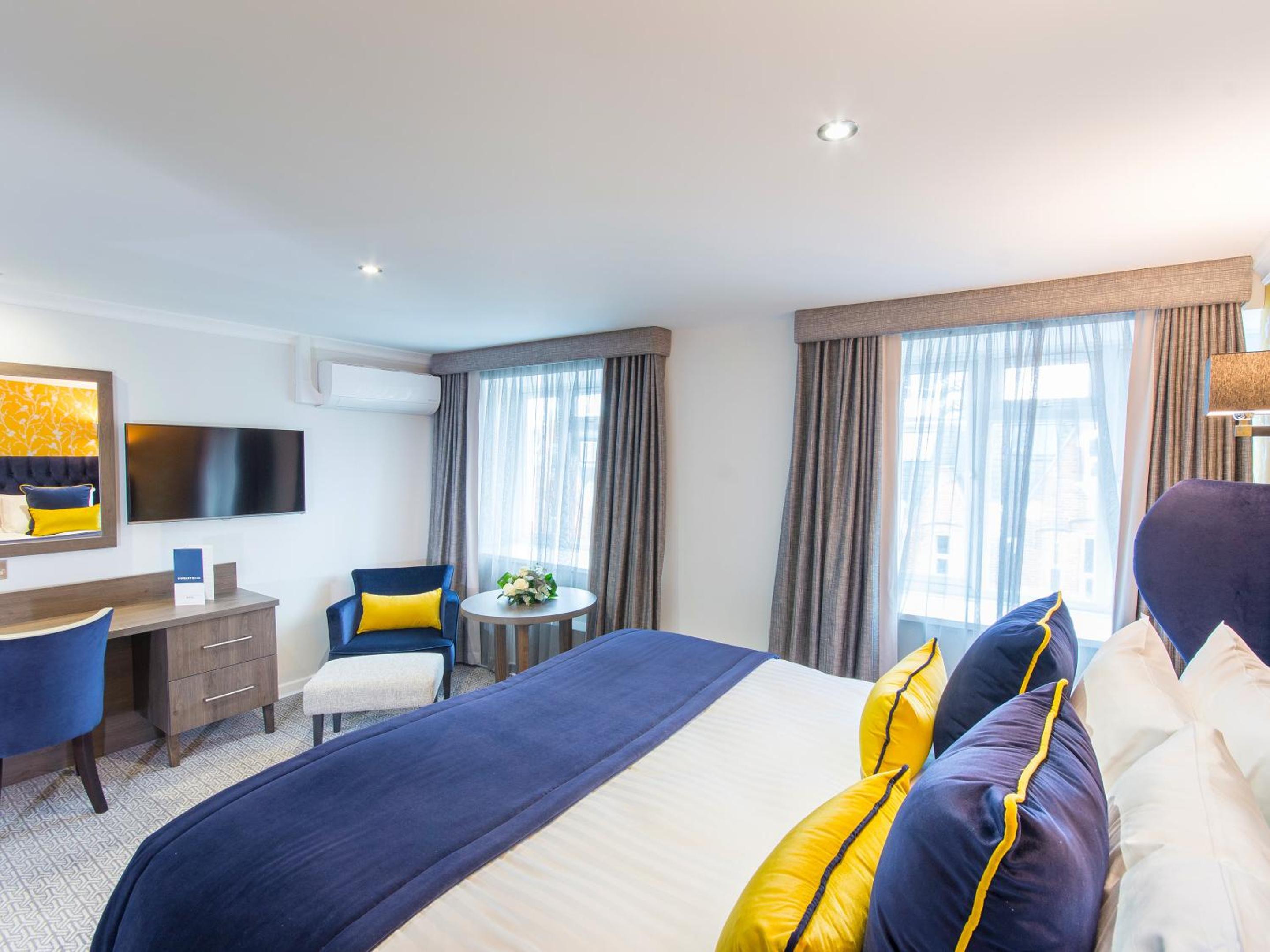 Superior Double or Twin Room with Air Conditioning