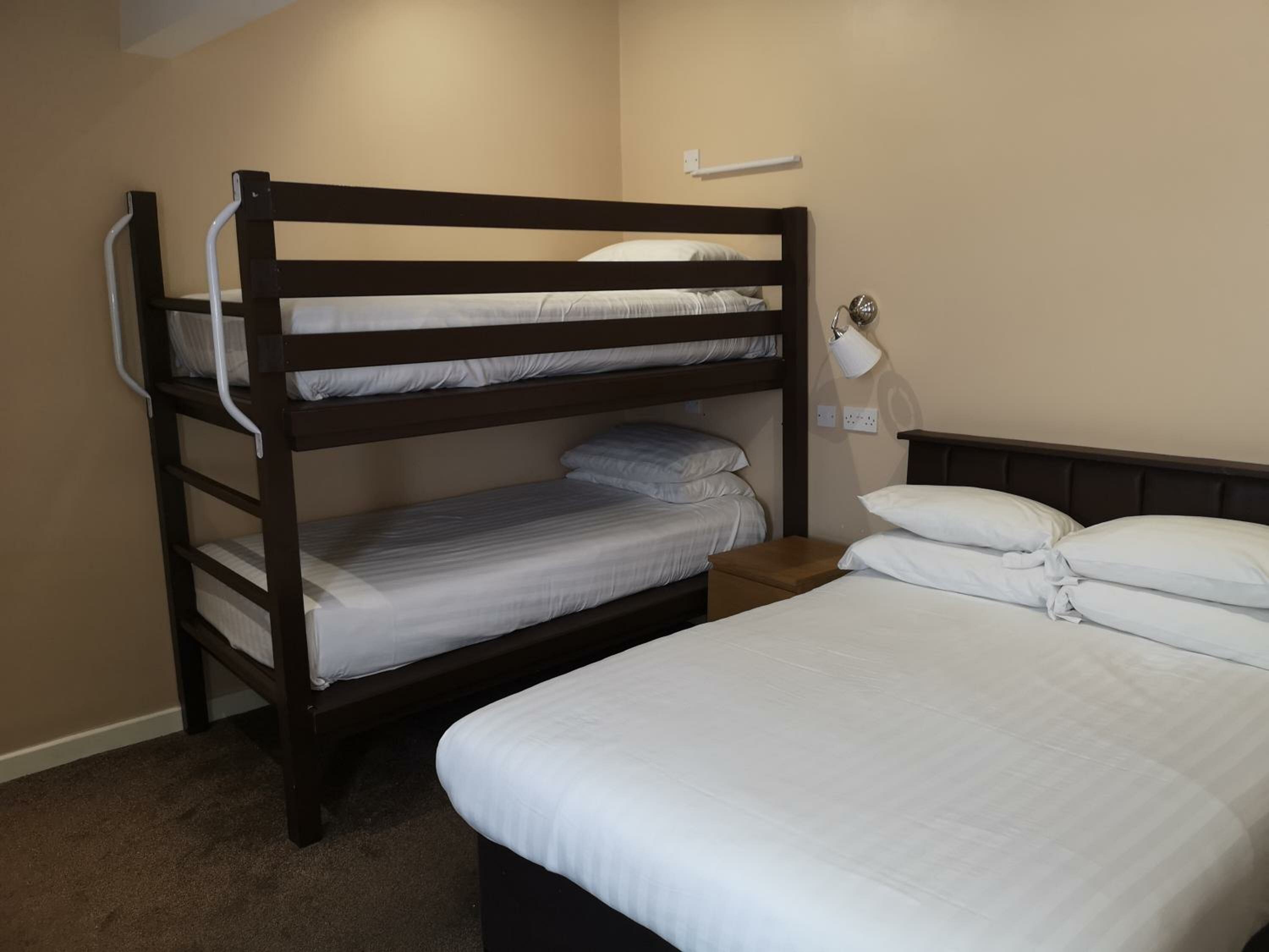 Family Room (Sleeps 4)