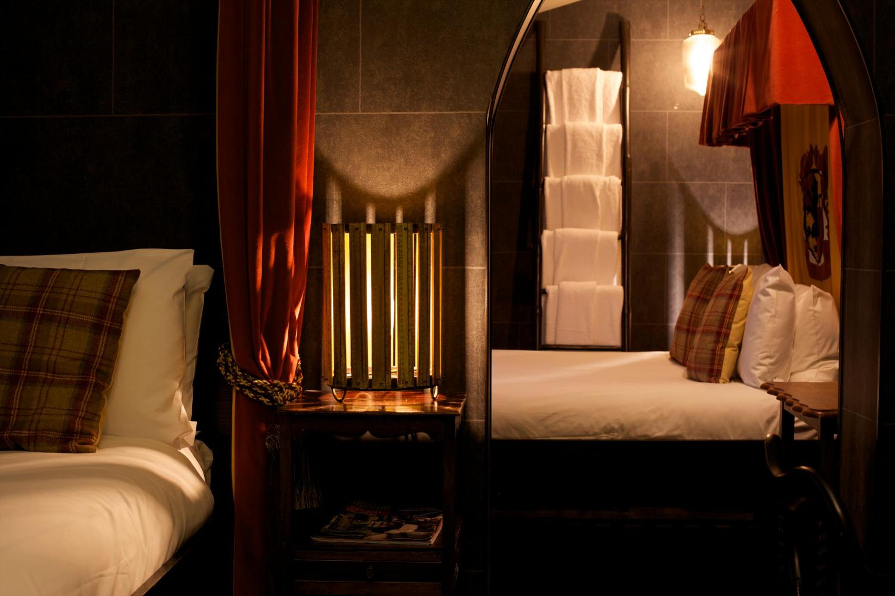 Family Wizard Chamber up to 5