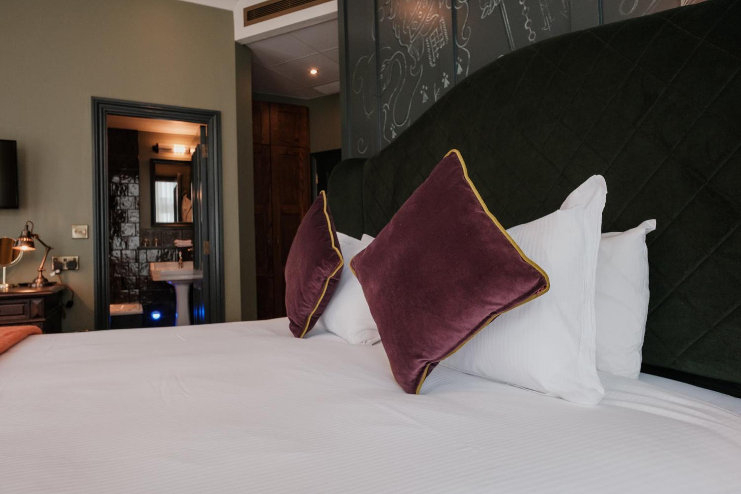 Superior King Room