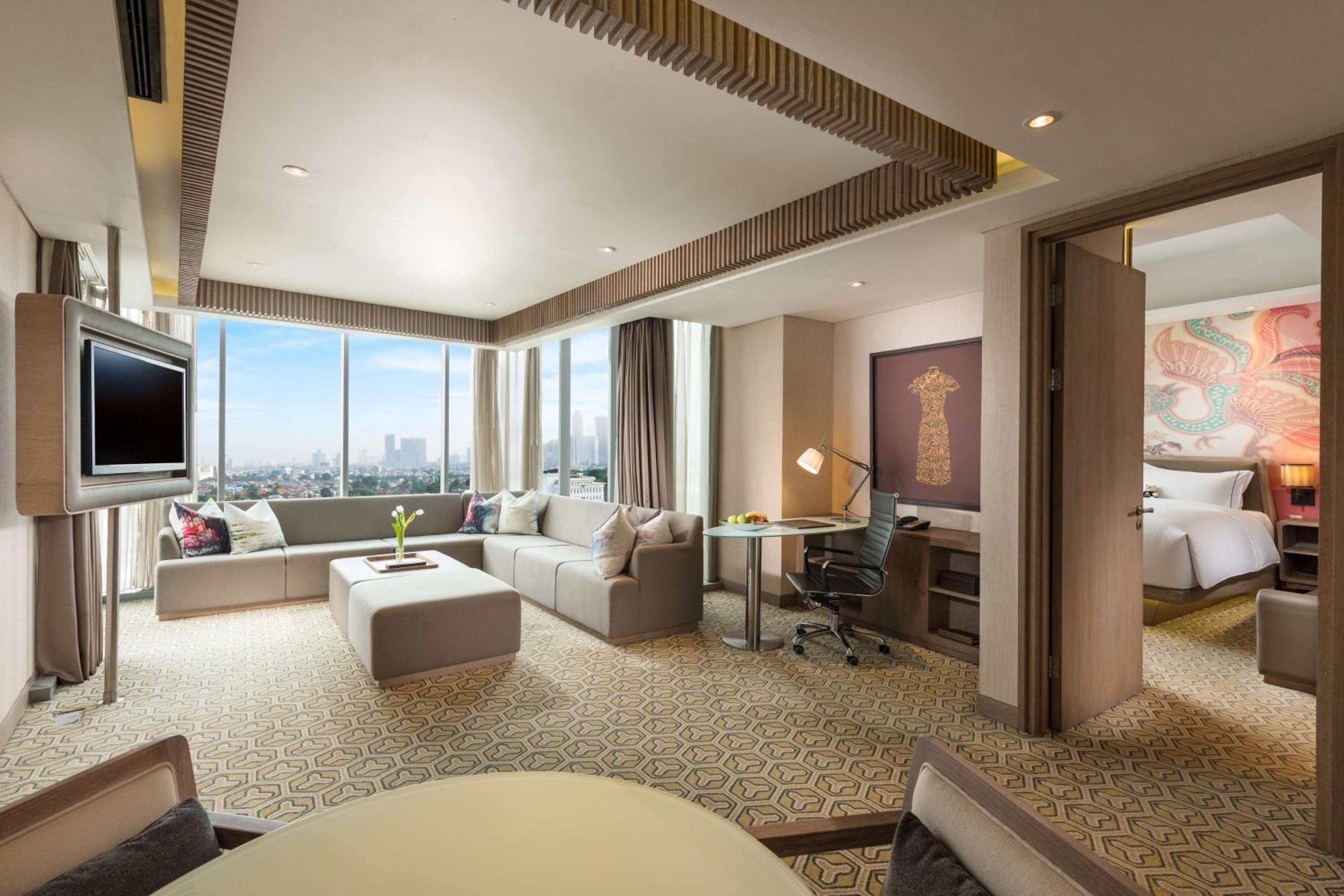 Superior King Suite