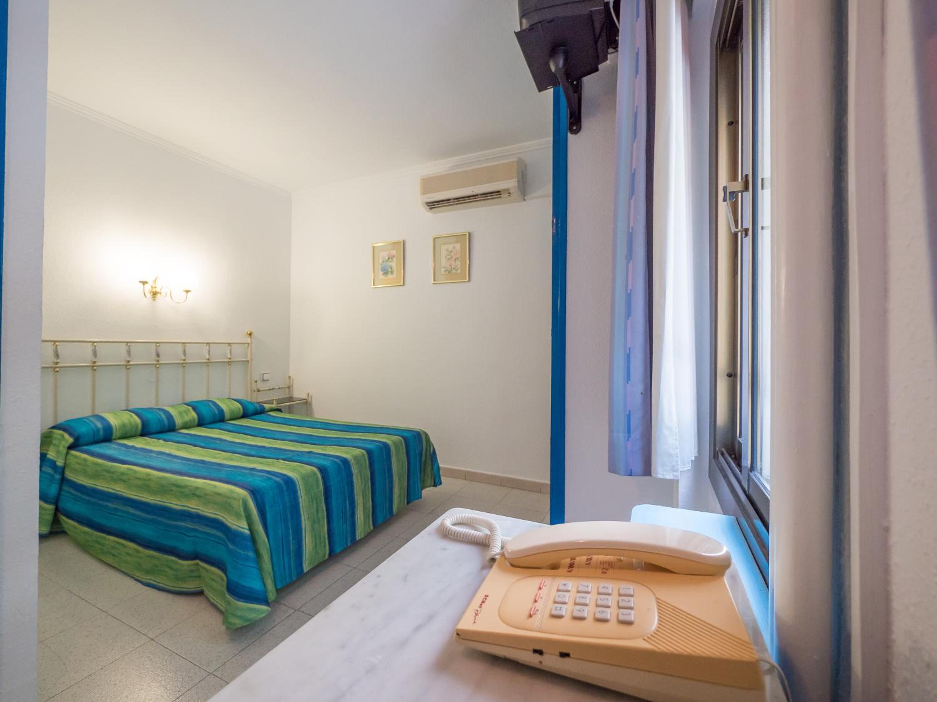 Economy Single Room