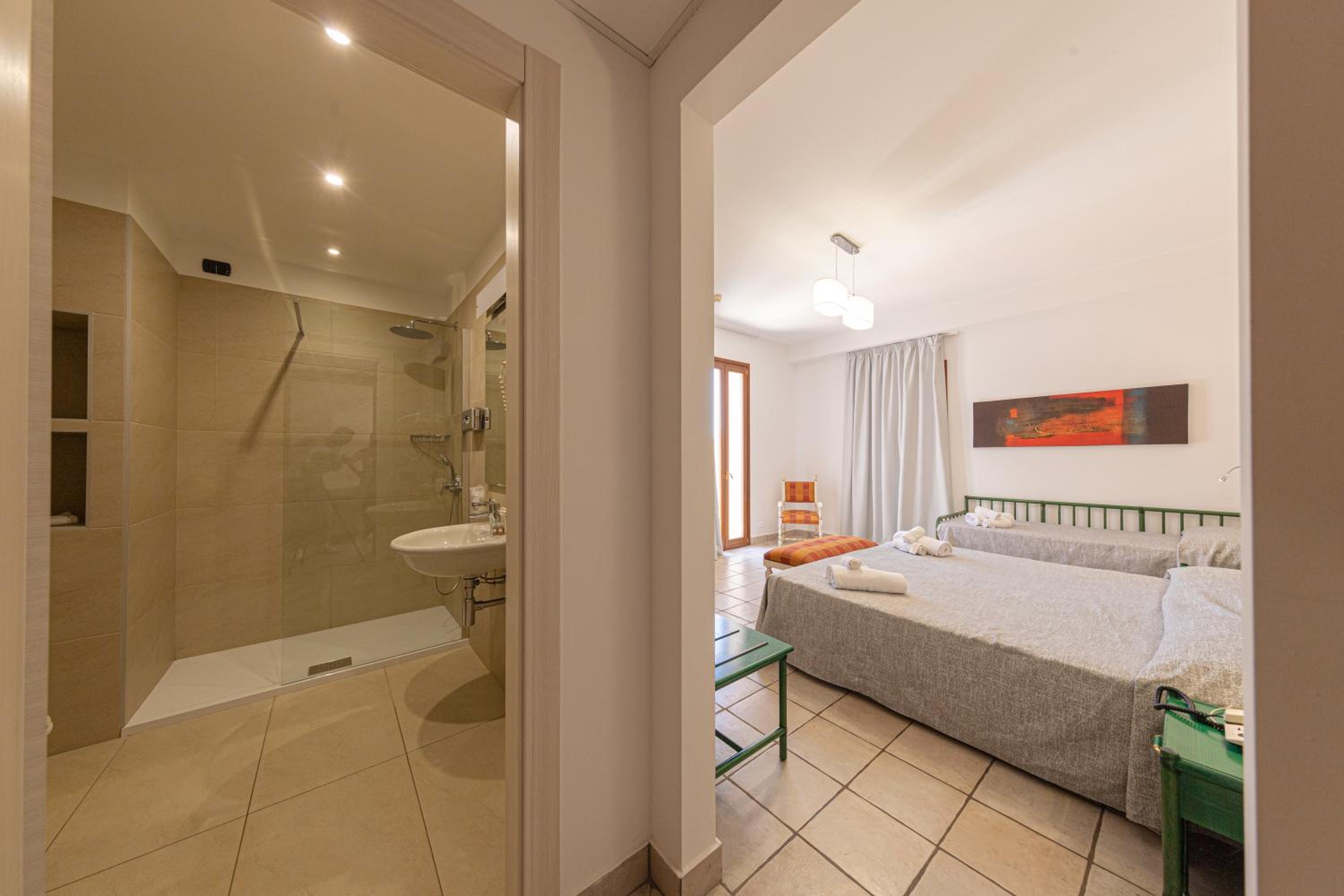 Triple Room with Garden View