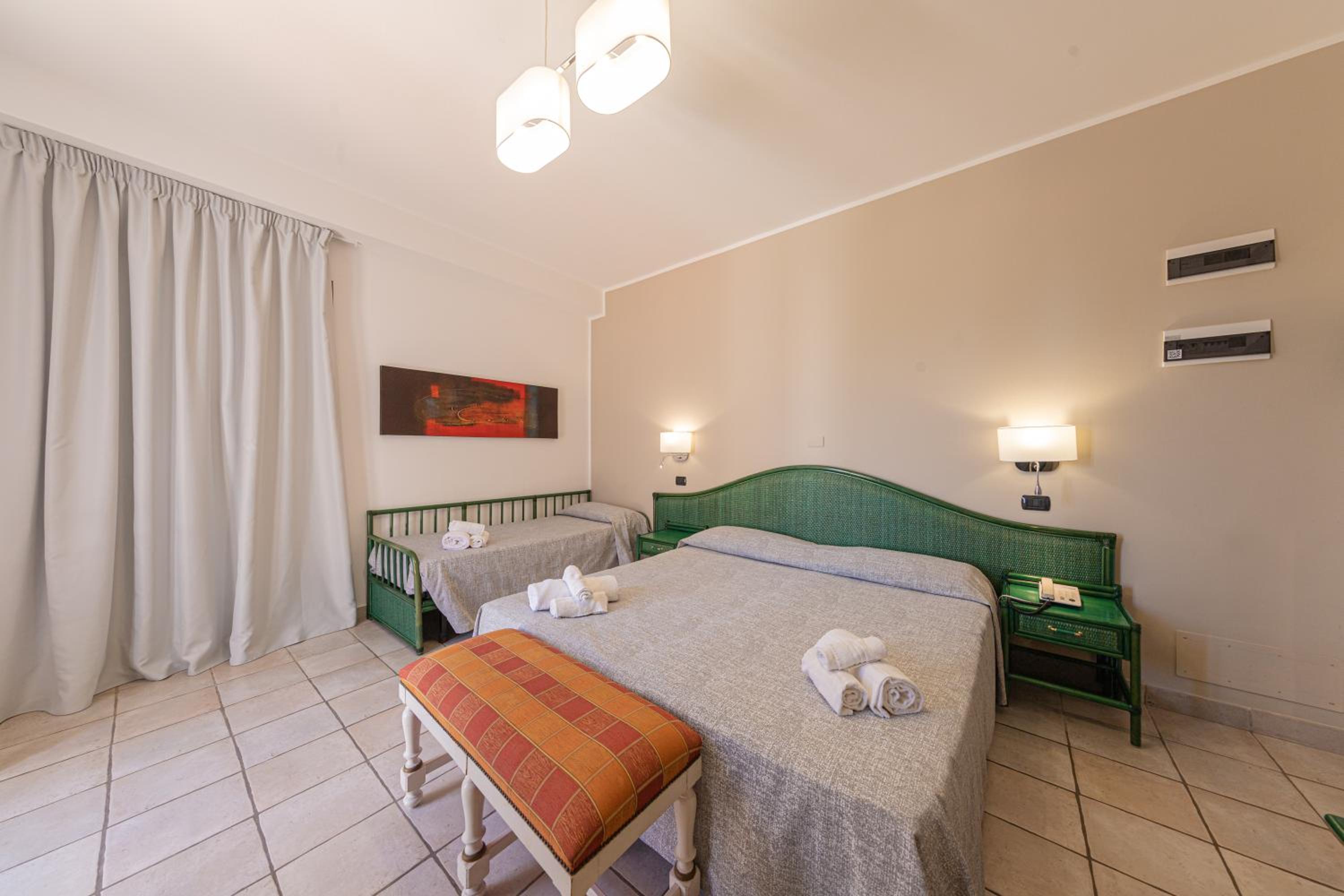 Triple Room with Garden View