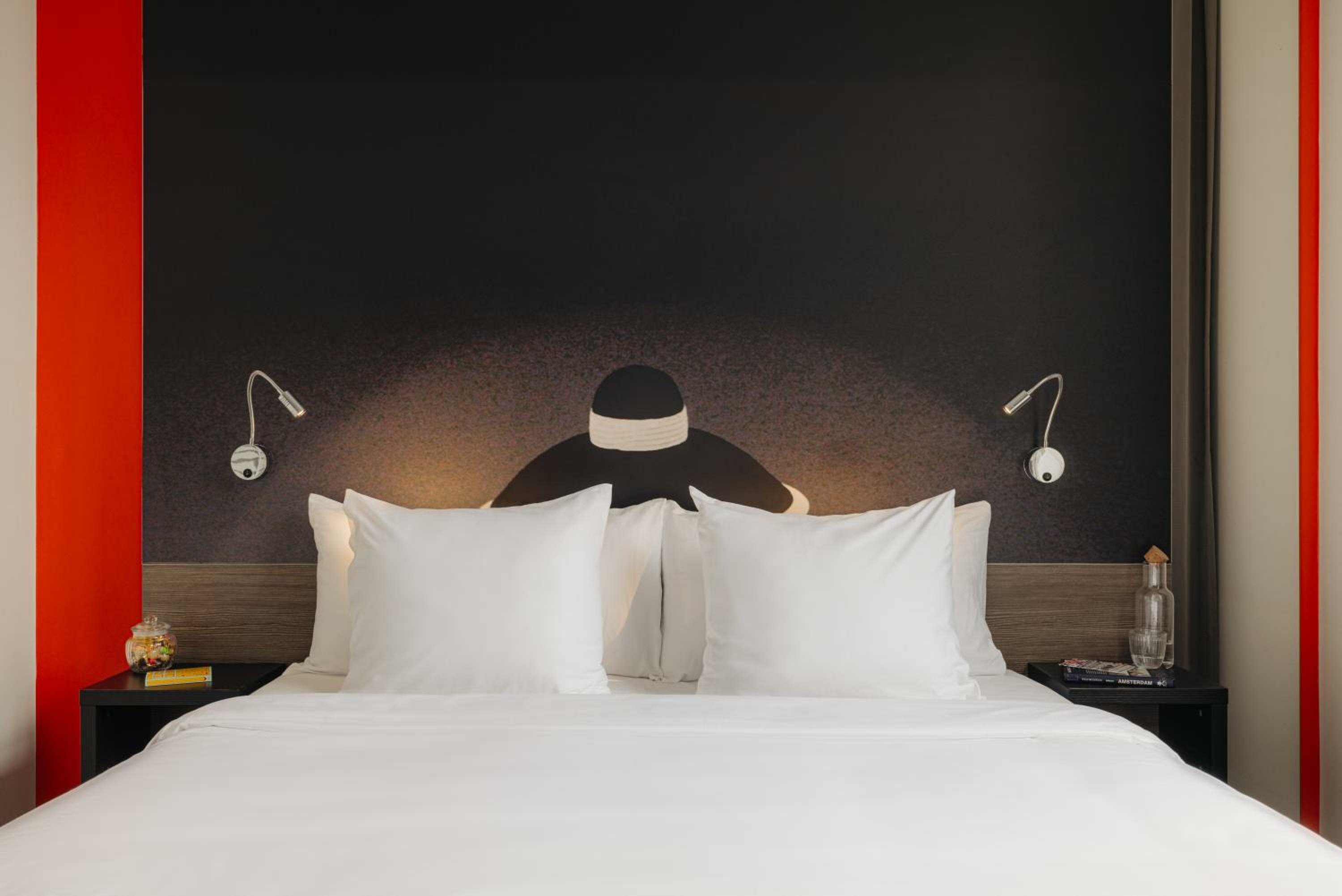 Family Room 1 King Bed 1 Sofabed